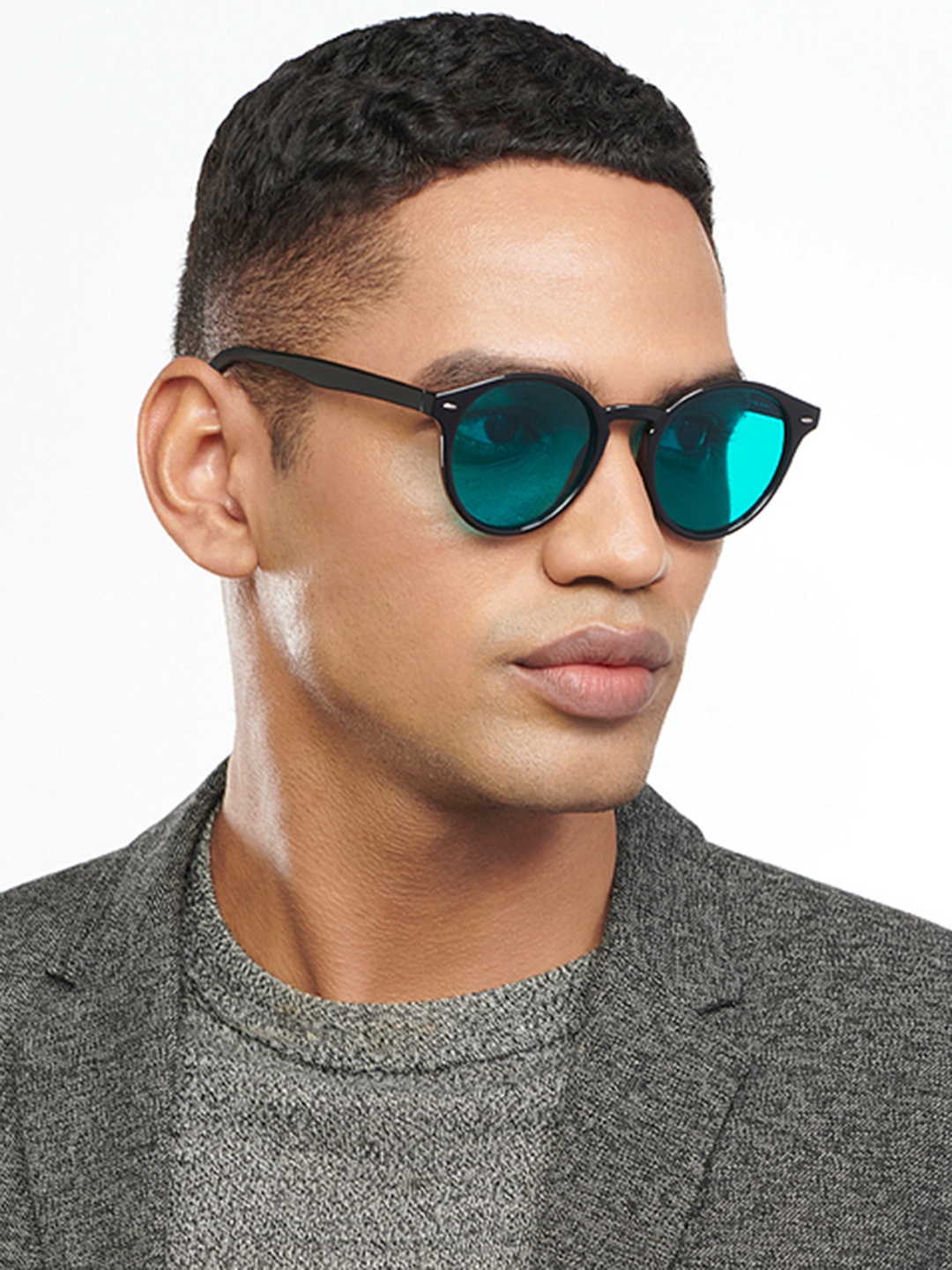 

Vincent Chase Green Lens & Black Round Sunglasses with UV Protected Lens 200411