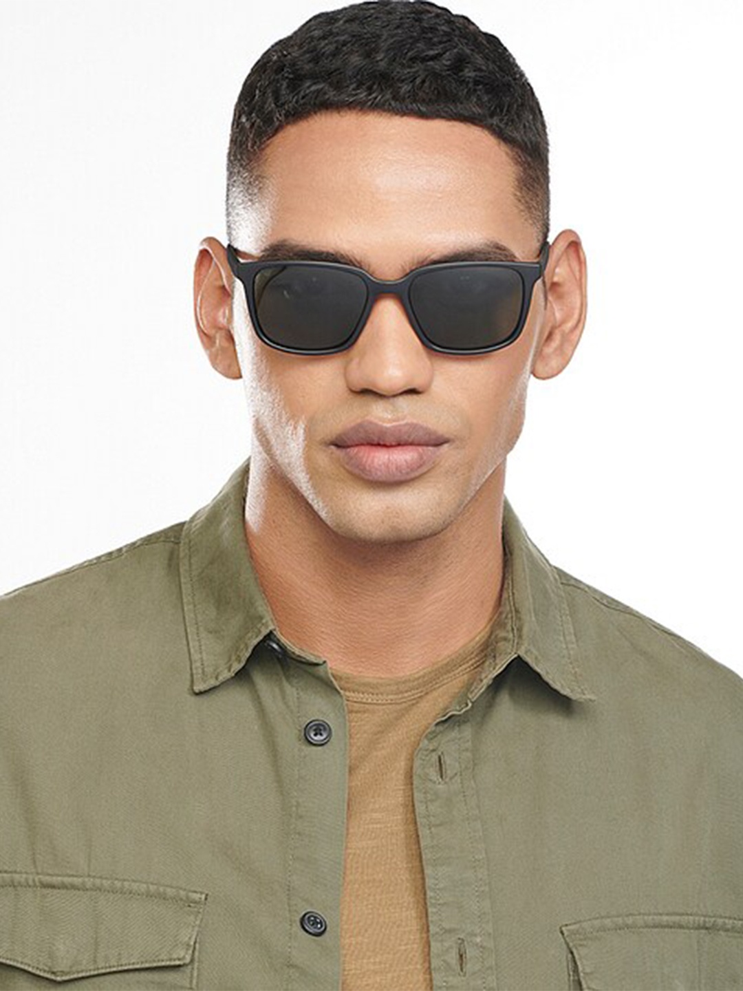 

Vincent Chase Grey Lens Wayfarer Sunglasses with Polarised and UV Protected Lens 200443