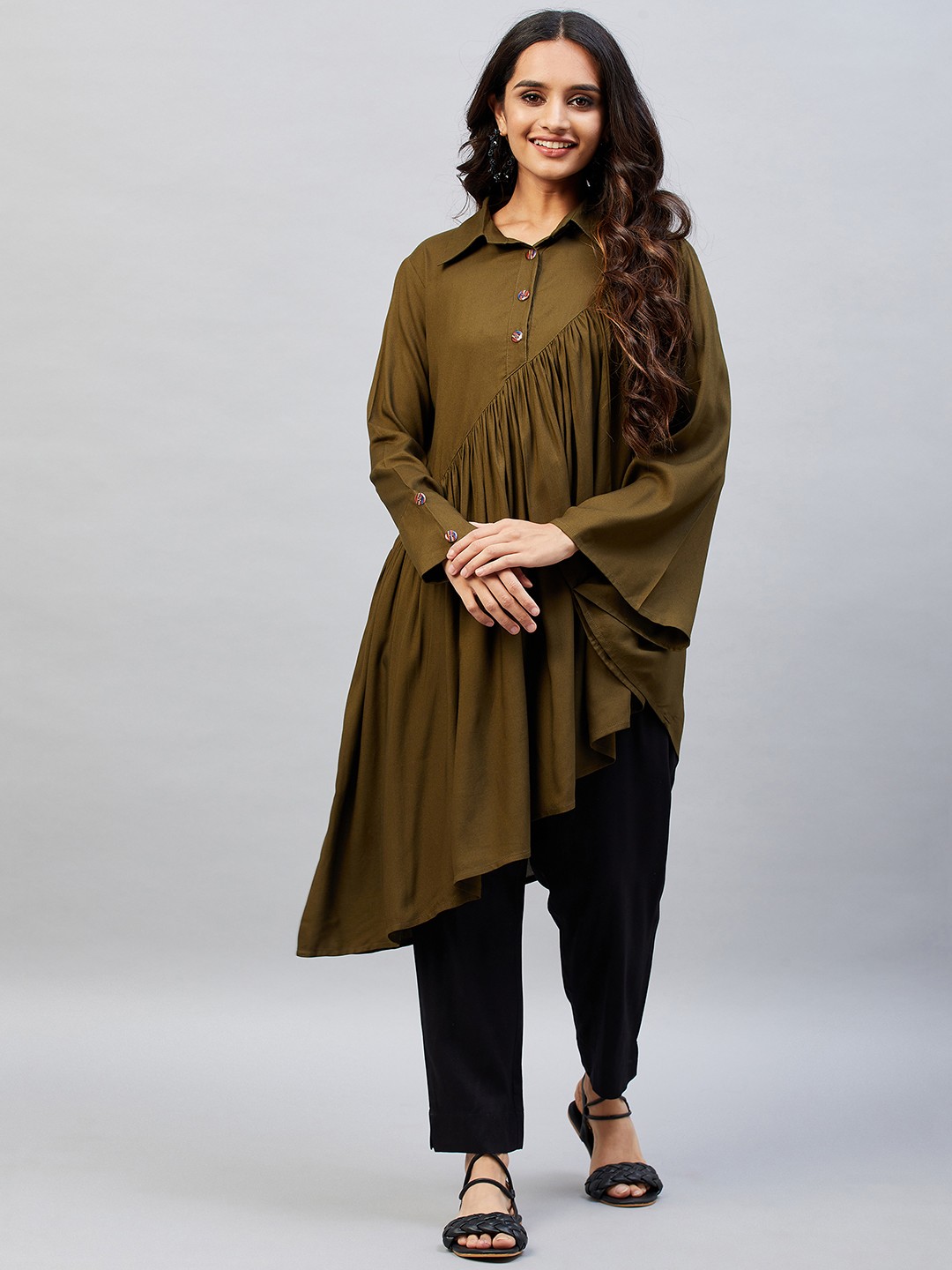 

Aaheli Women Gathered Co-Ords Set Shirt and Trousers, Olive