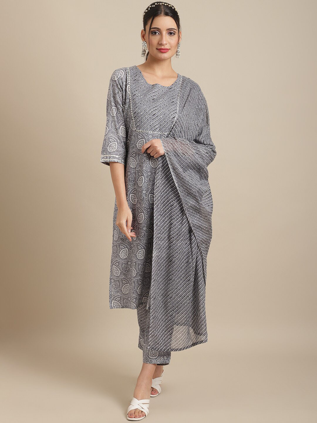 

Sangria Women Ethnic Motifs Printed Pure Cotton Kurta With Trousers & With Dupatta, Grey