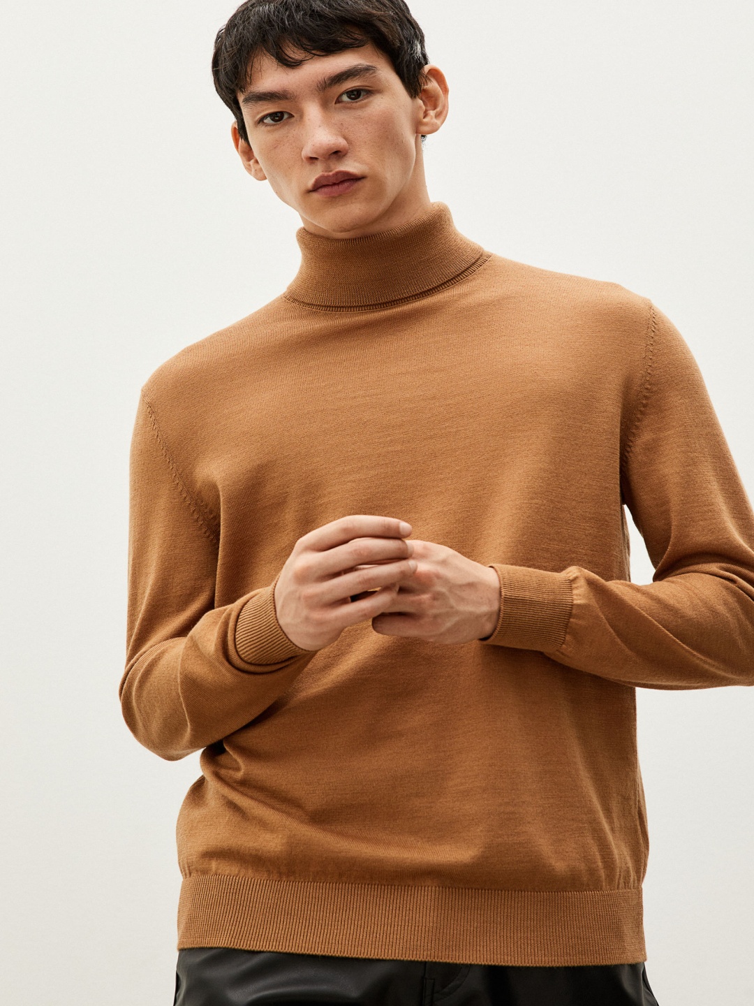 

H&M Men Slim-Fit Fine-Knit Polo Neck Jumper, Brown