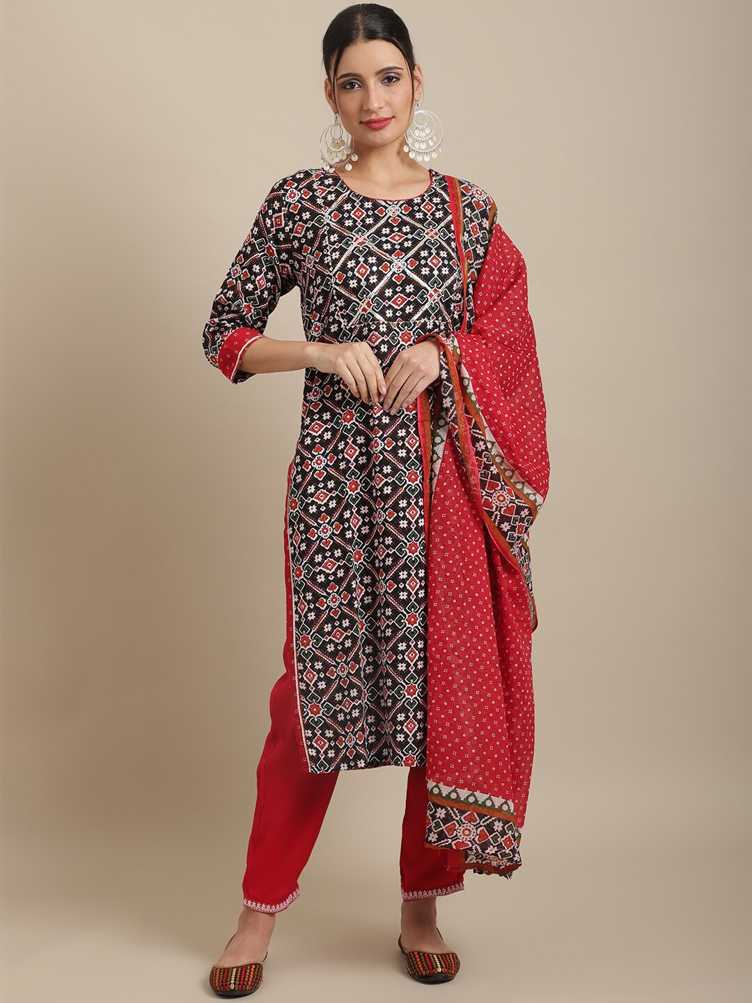 

Sangria Women Ethnic Motifs Printed Kurta with Trousers & Dupatta Set, Black