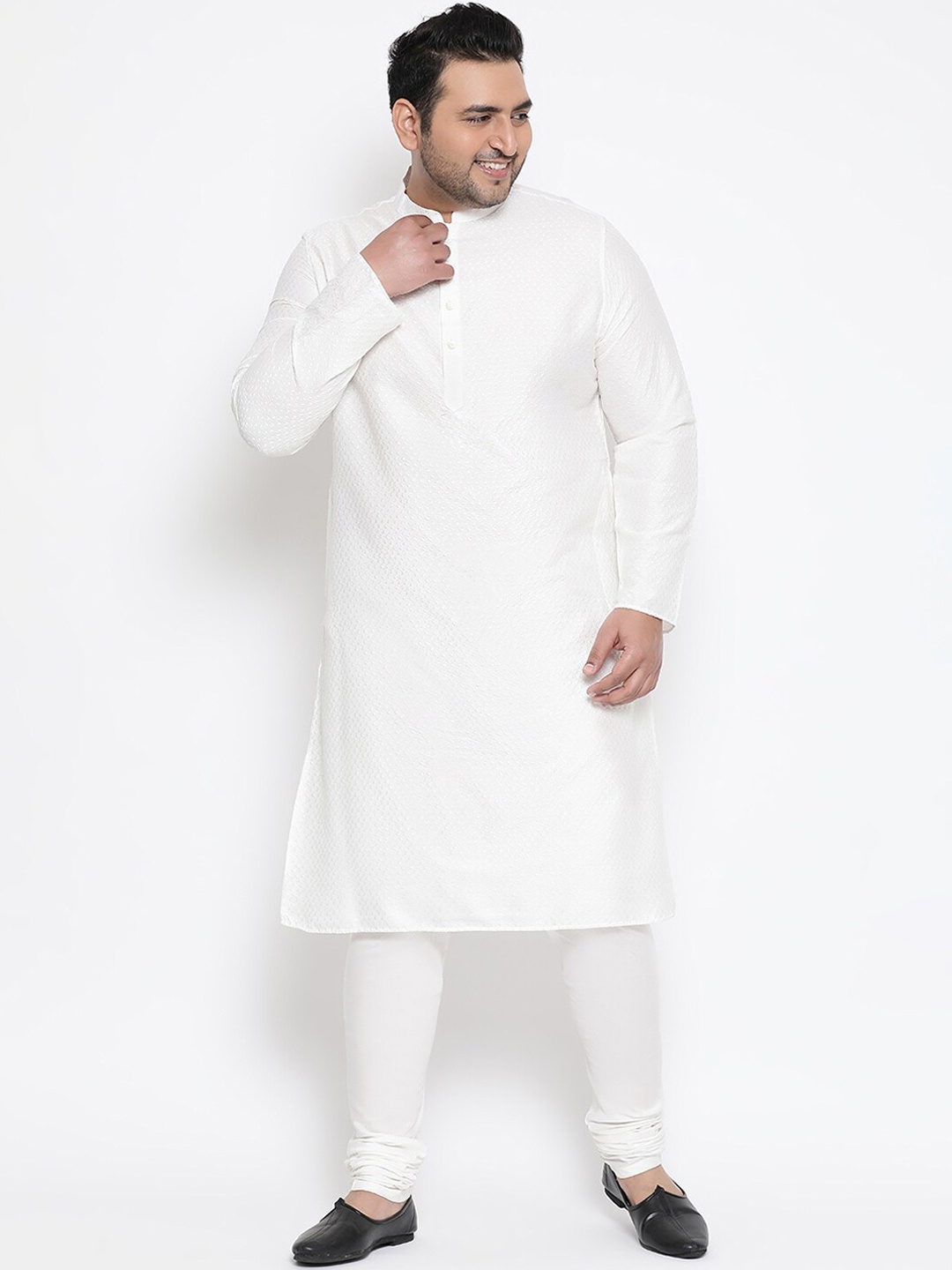 

KISAH PLUS Plus Size Ethnic Motifs Embroidered Chikankari Jacquard Kurta, White