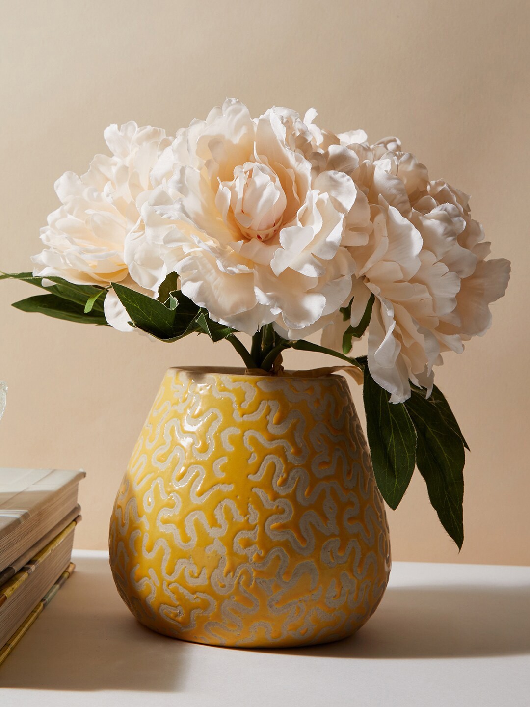 

Bonhomie White Rose Polyester Artificial Flowers