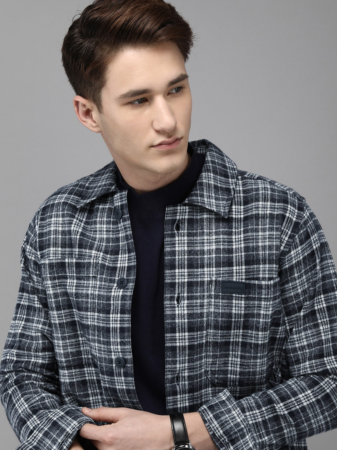 

THE BEAR HOUSE Men Checked Heavy Flannel Cotton Shacket, Navy blue