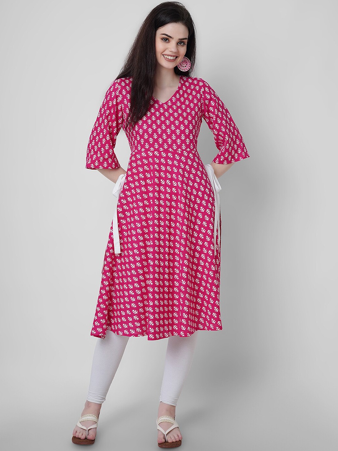 

Sanganeri Kurti Women Ethnic Motifs Printed Flared Sleeves Kurta, Pink