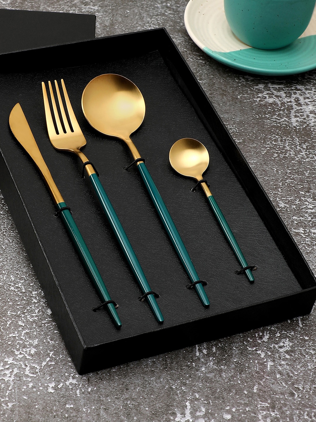 

Bonhomie Gold-Toned & Green 4-Pcs Stainless Steel Cutlery Set