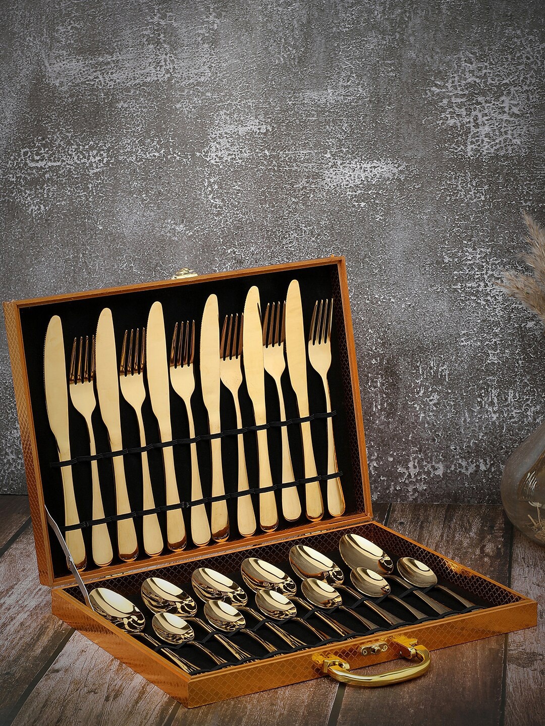 

Bonhomie Set Of 24 Gold Stainless Steel Cutlery Set