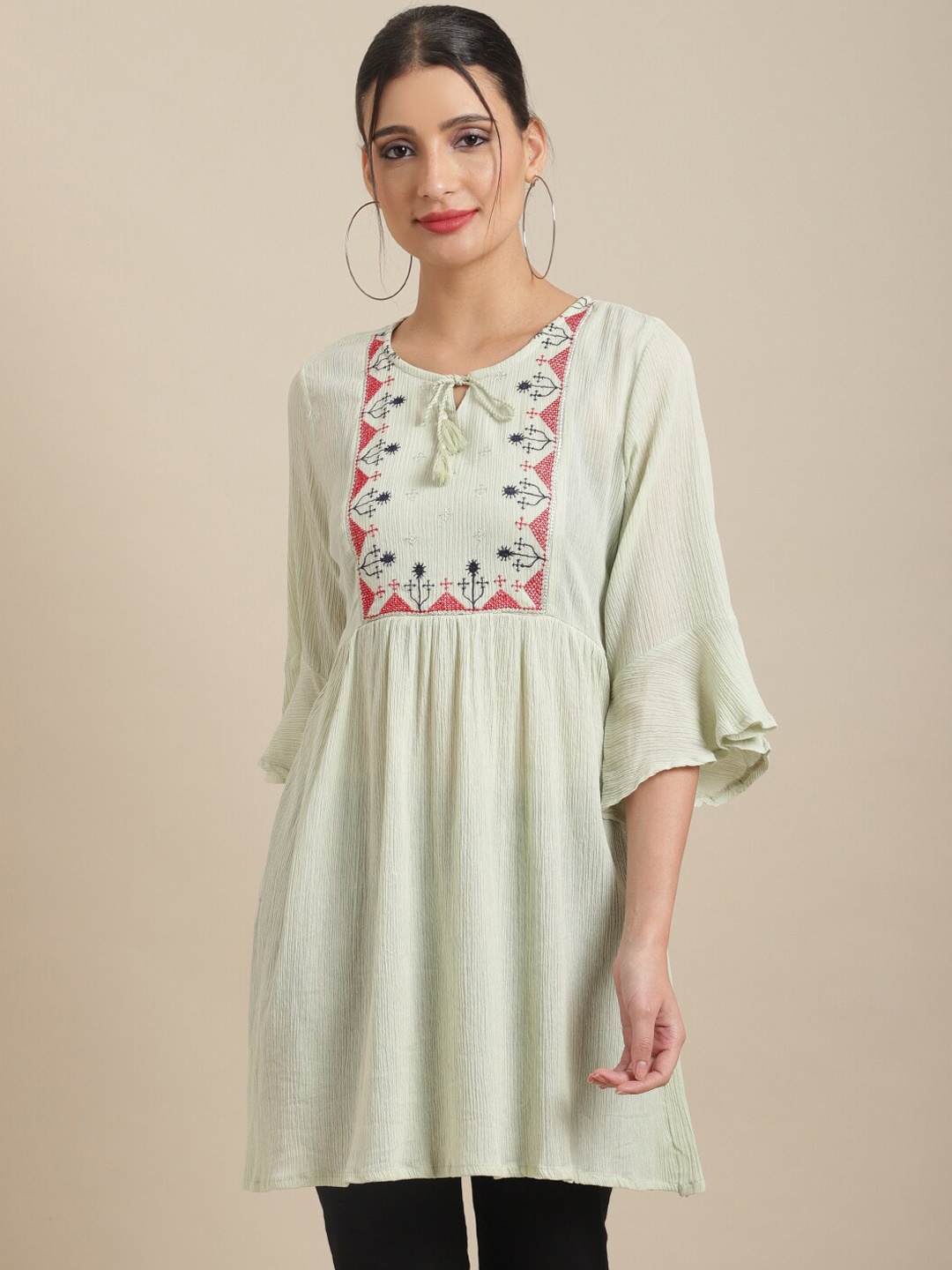 

Sangria Geometric Embroidered Pure Cotton Kurti, Green