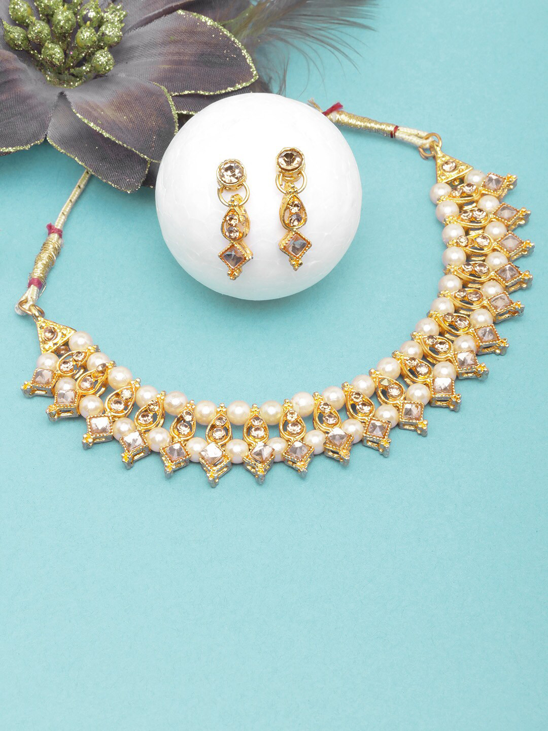 

DIVA WALK Gold-Plated Pearls & Stone-Studded Jewellery Set
