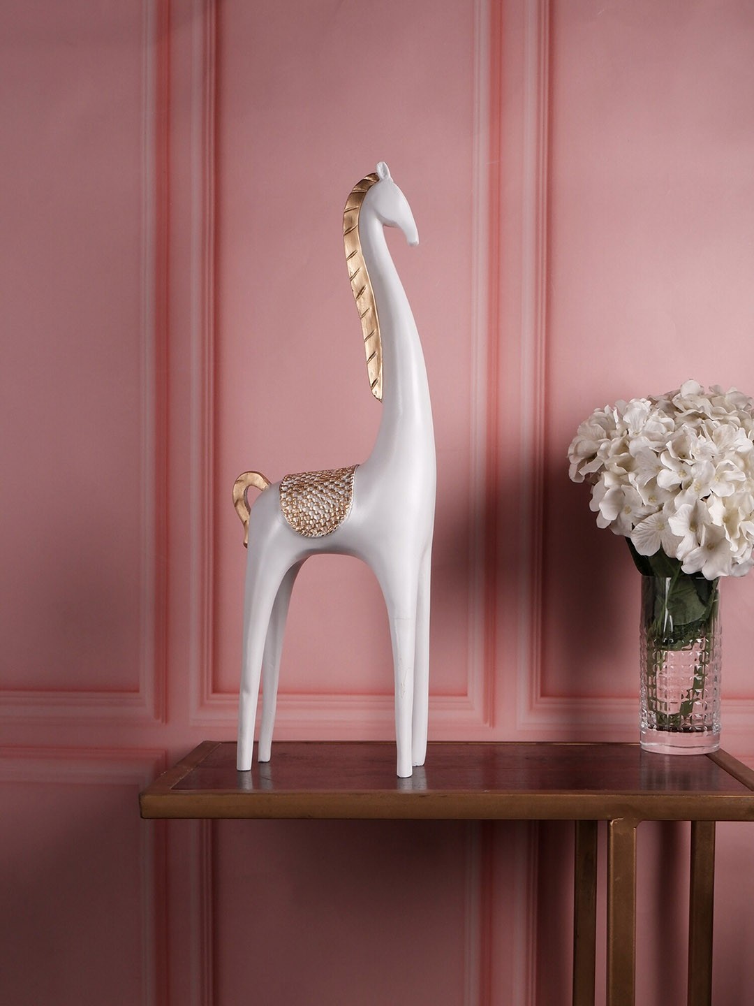 

THE WHITE INK DECOR White Giraffe Figurine Showpiece