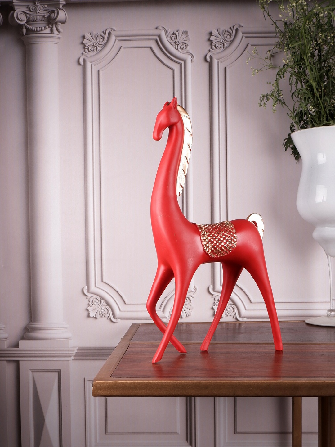 

THE WHITE INK DECOR Red Giraffe Showpiece
