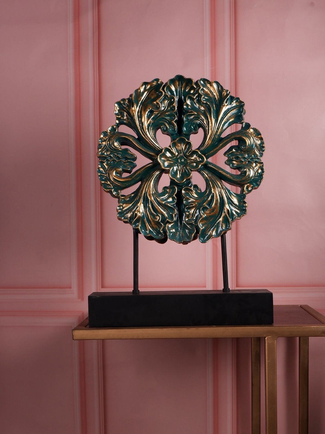 

THE WHITE INK DECOR Green Premium Decor Figurine