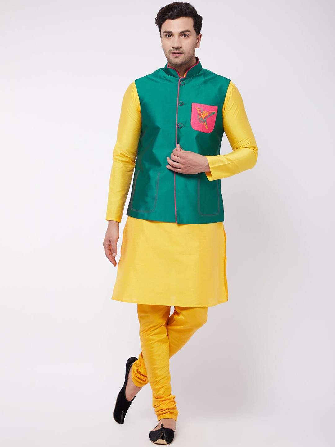 

VASTRAMAY Kurta with Pyjamas With Nehru Jacket, Green