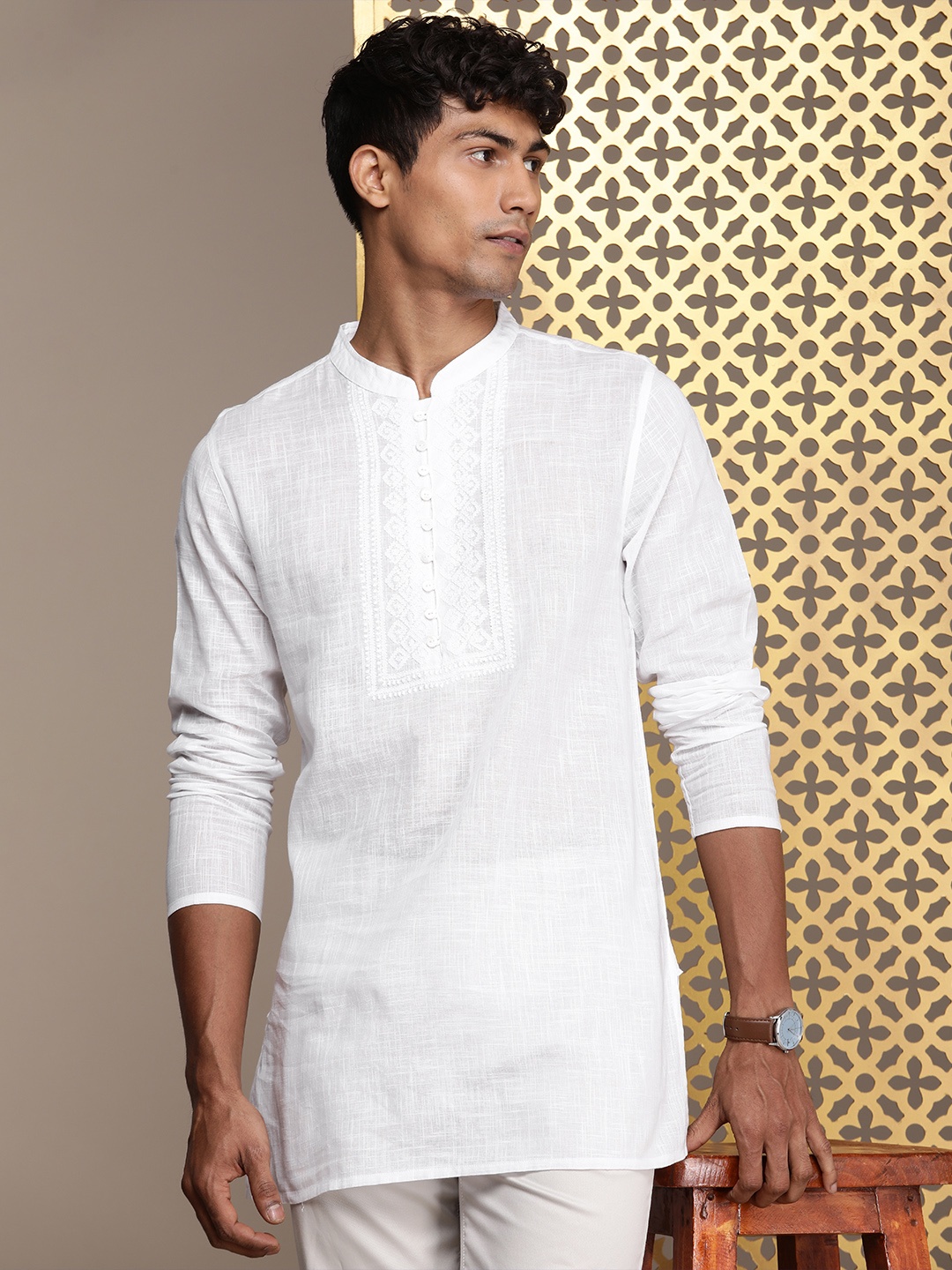 

House of Pataudi Ethnic Motifs Embroidered Thread Work Pure Cotton Jashn Kurta, White