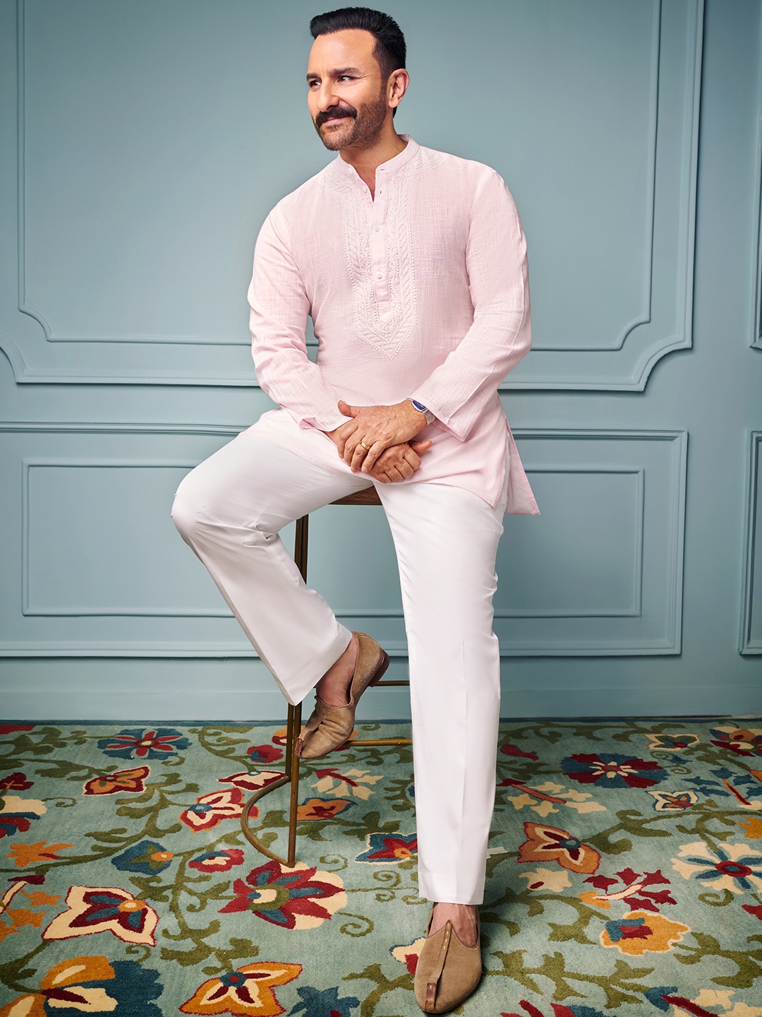 

House of Pataudi Men Pure Cotton Solid Chikankari Jashn Short Kurta, Pink