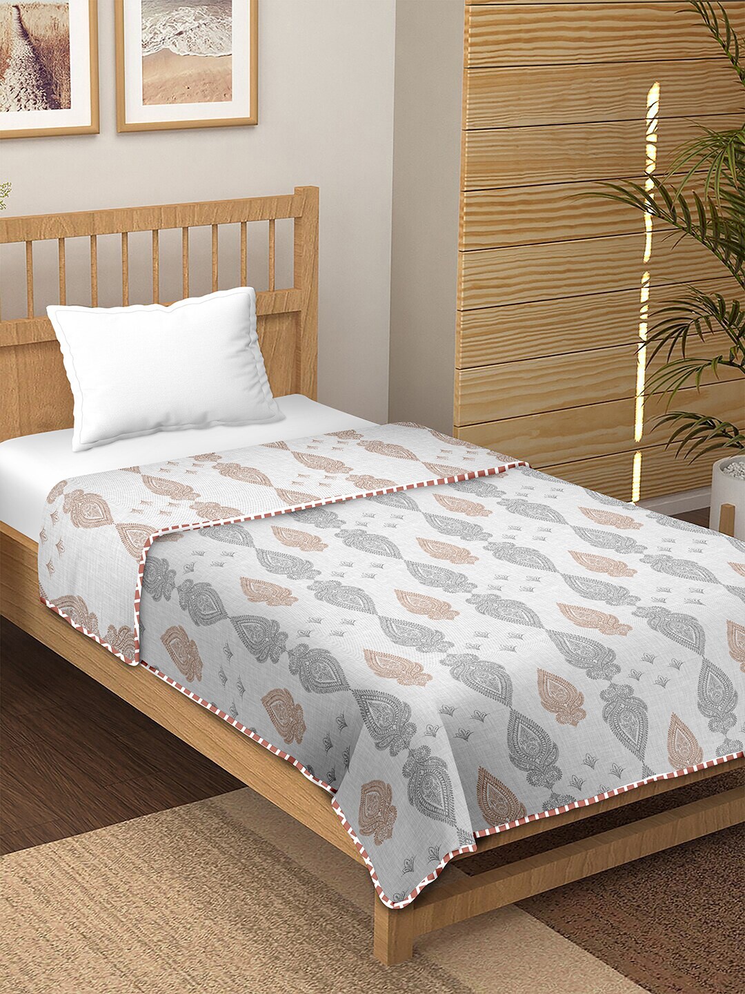 

BELLA CASA Brown & White AC Room 150 GSM Soft & Reversible Cotton Single Bed Dohar