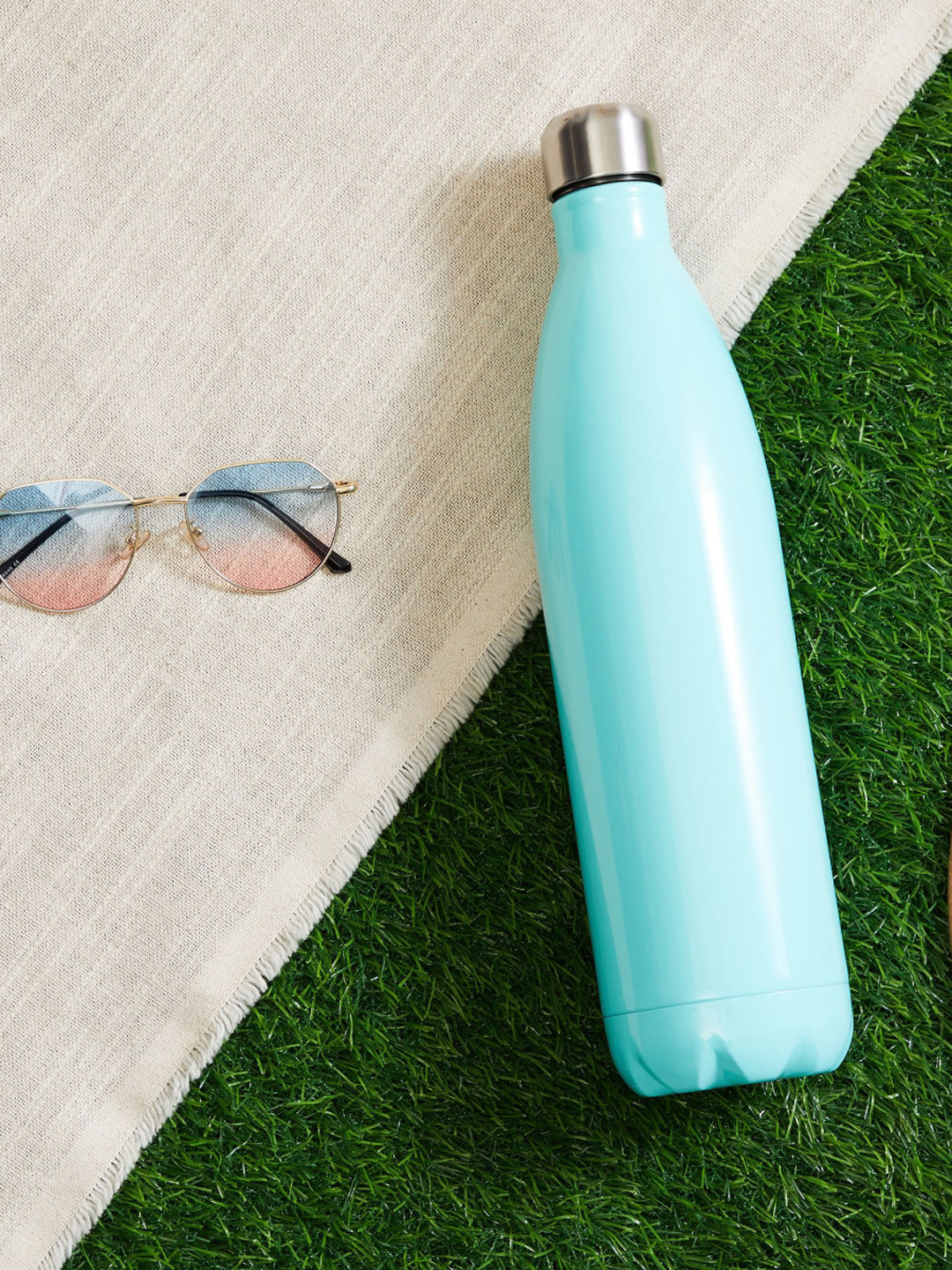 

Home Centre Atlantis Orlin Blue Double Wall Vacuum Stainless Steel Water Bottle 1L