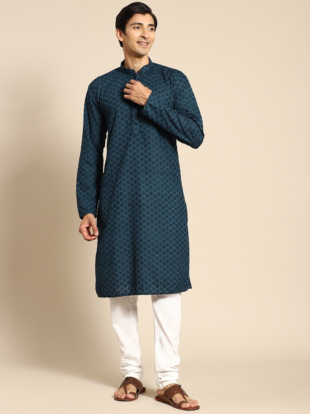 

RAJUBHAI HARGOVINDAS Men Ethnic Motifs Chikankari Pure Cotton Kurta with Churidar, Teal