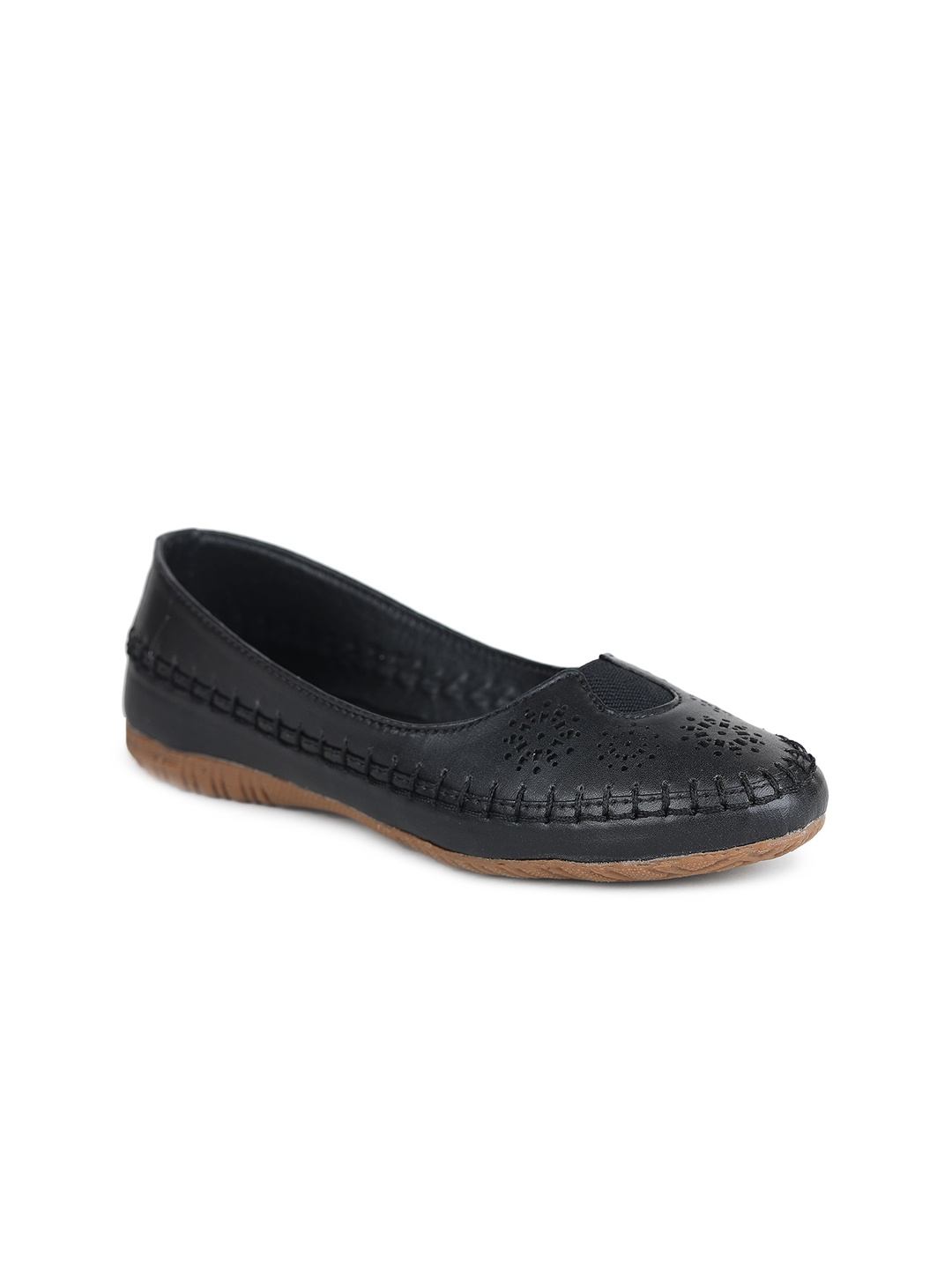 

Moonwalk Women Ballerinas with Laser Cuts, Black