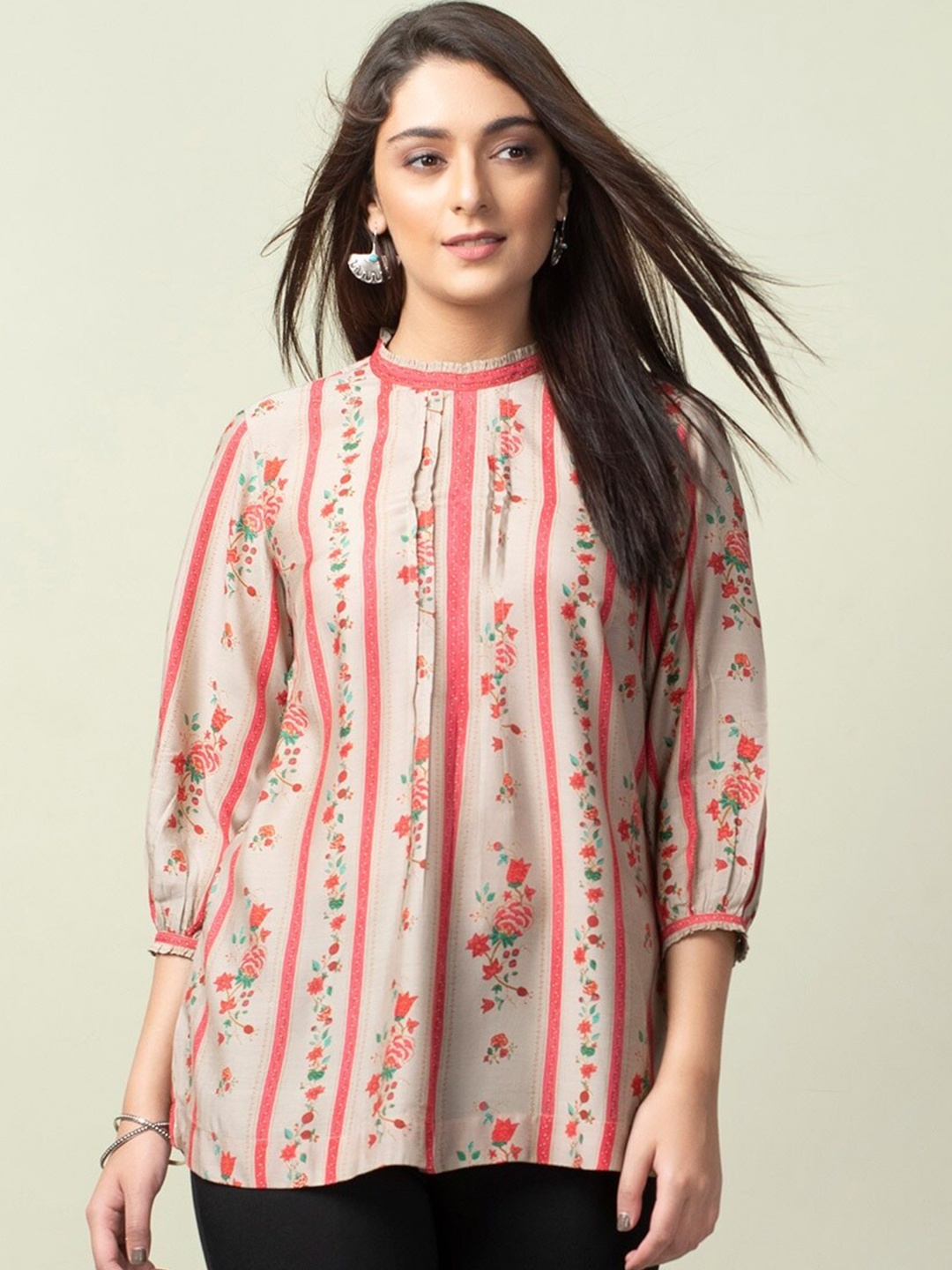 

Fabindia Women Floral Printed Pleated Kurti, Grey
