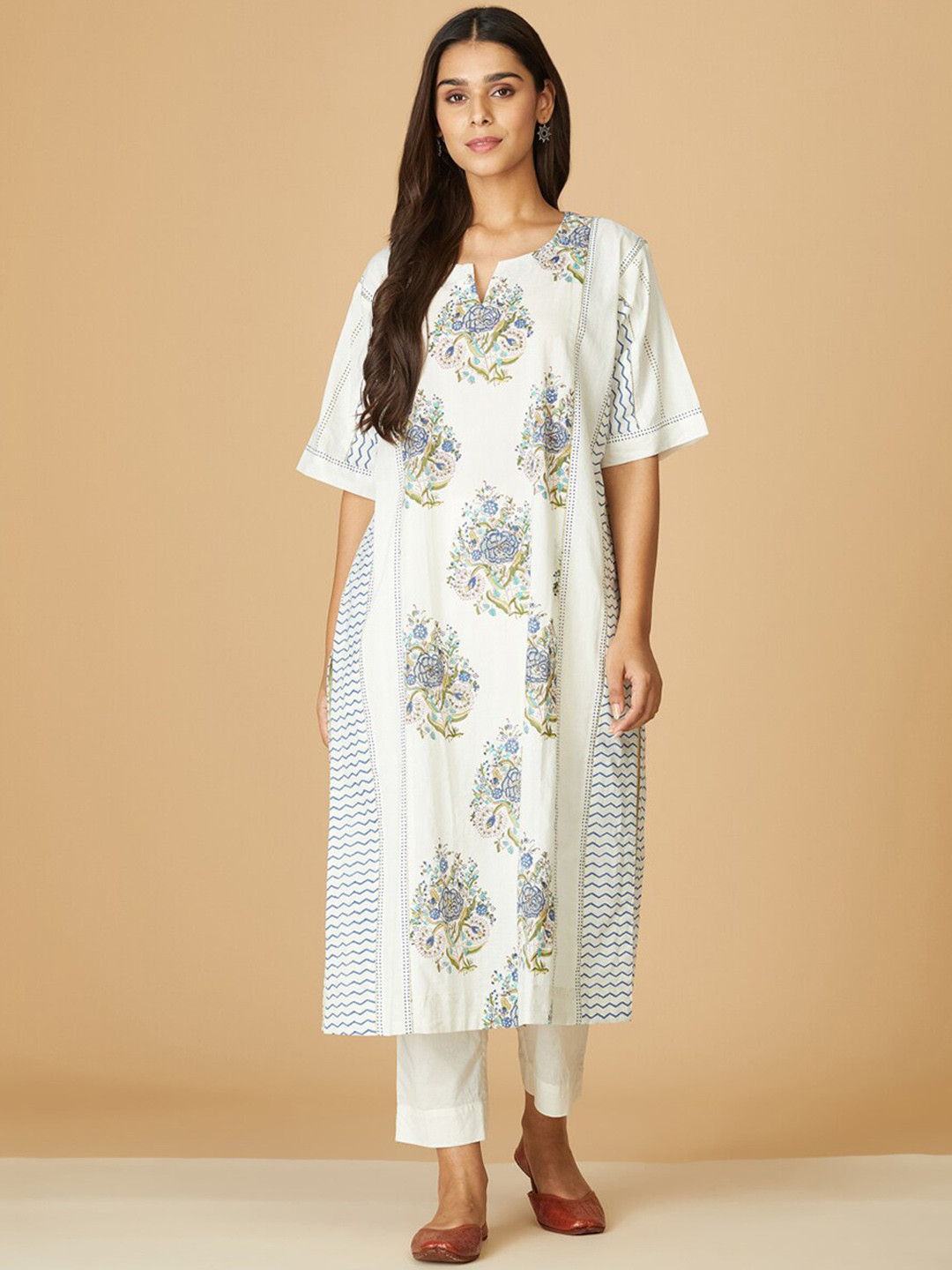

Fabindia Women Off White Cotton Floral Printed Flared Sleeves Kurta