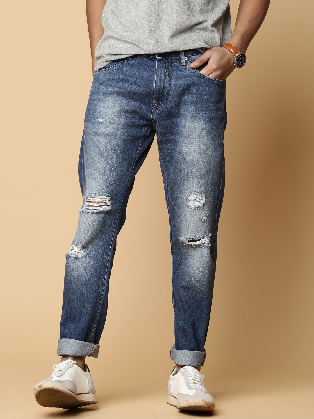 

Mr Bowerbird Men Blue Tailored Fit Mid-Rise Mildly Distressed Jeans