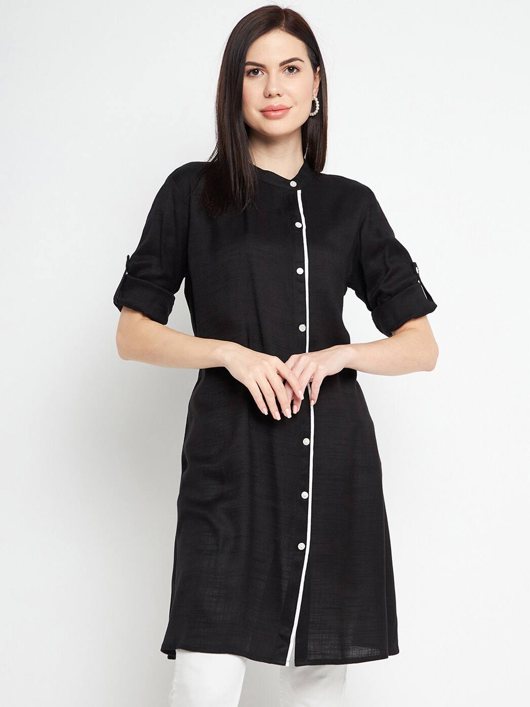 

Ruhaans Black & White Viscose Rayon Mandarin Collar Tunic