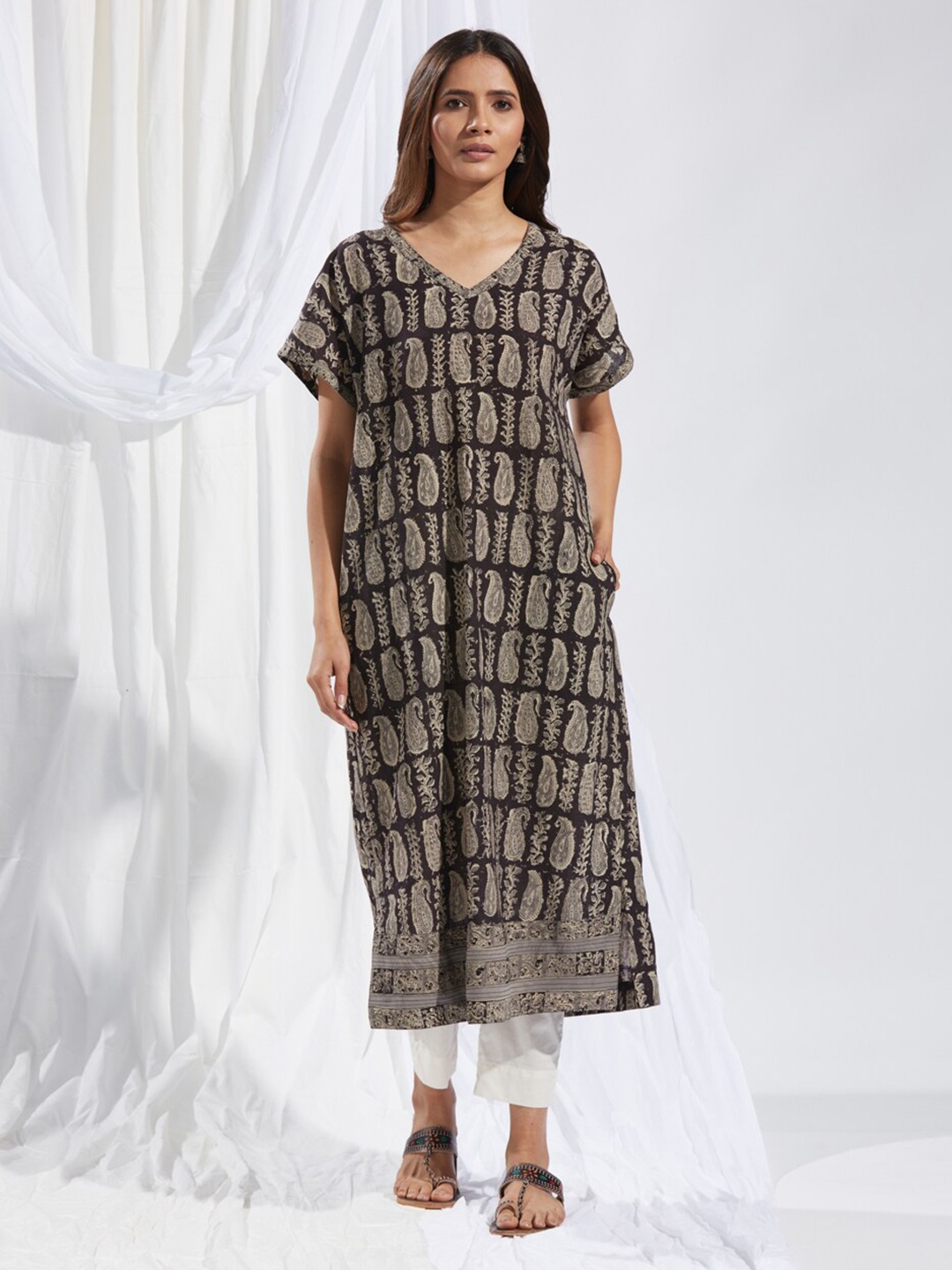 

Fabindia Ethnic Motifs Kaftan Midi Dress, Black