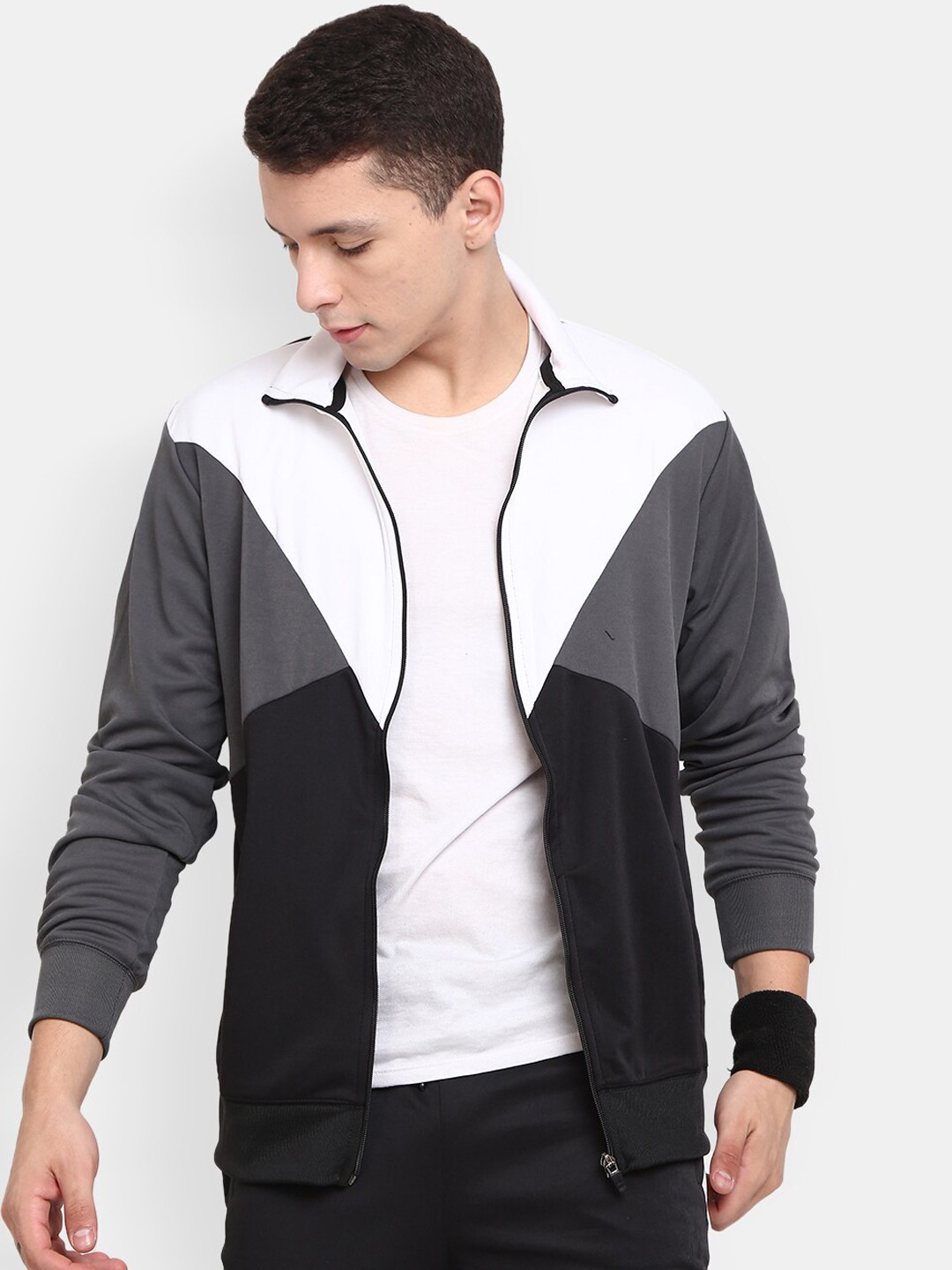 

V-Mart Men Colourblocked Tracksuits, Black