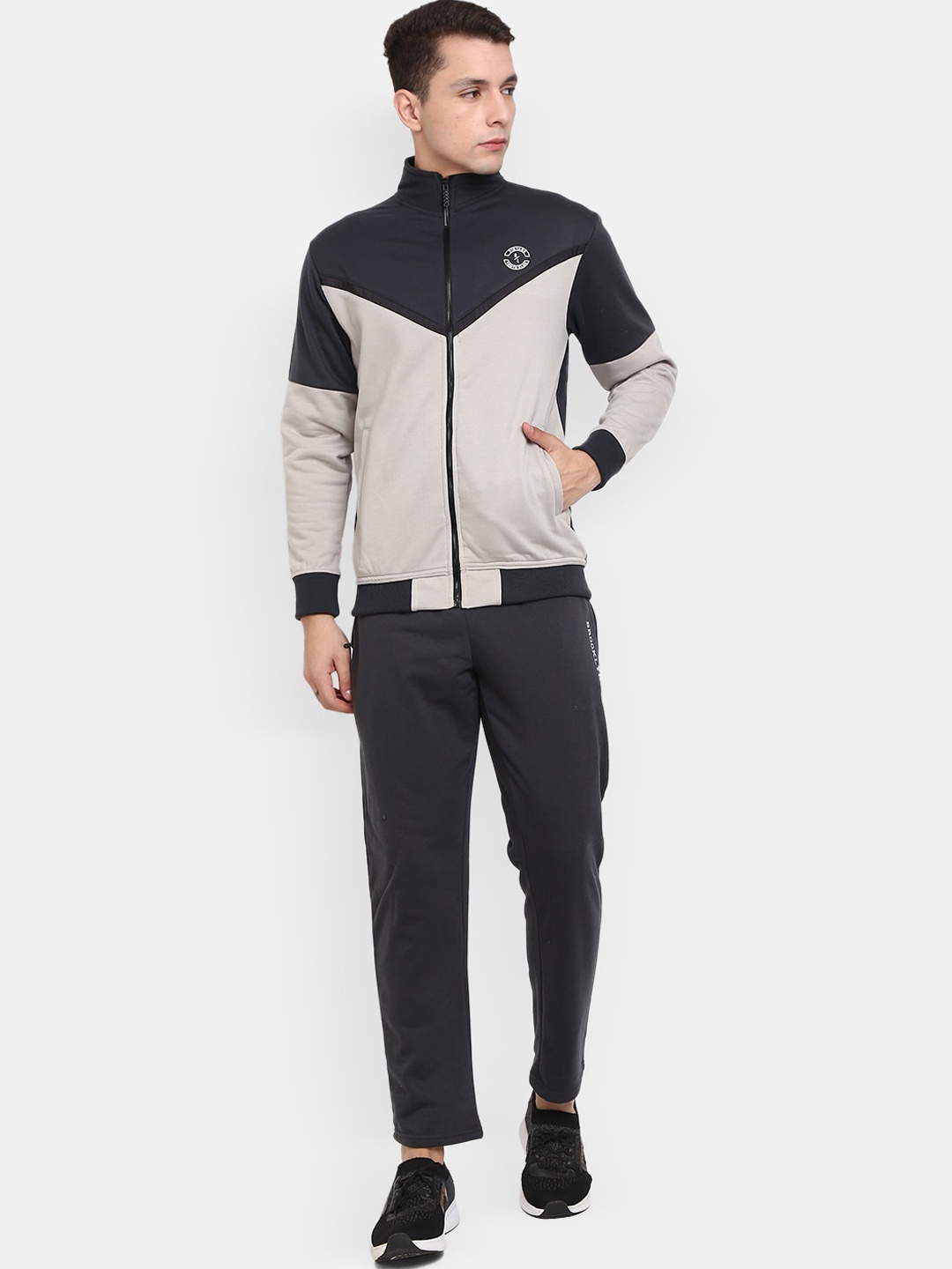 

V-Mart Men Colourblocked Fleece Tracksuits, Grey melange