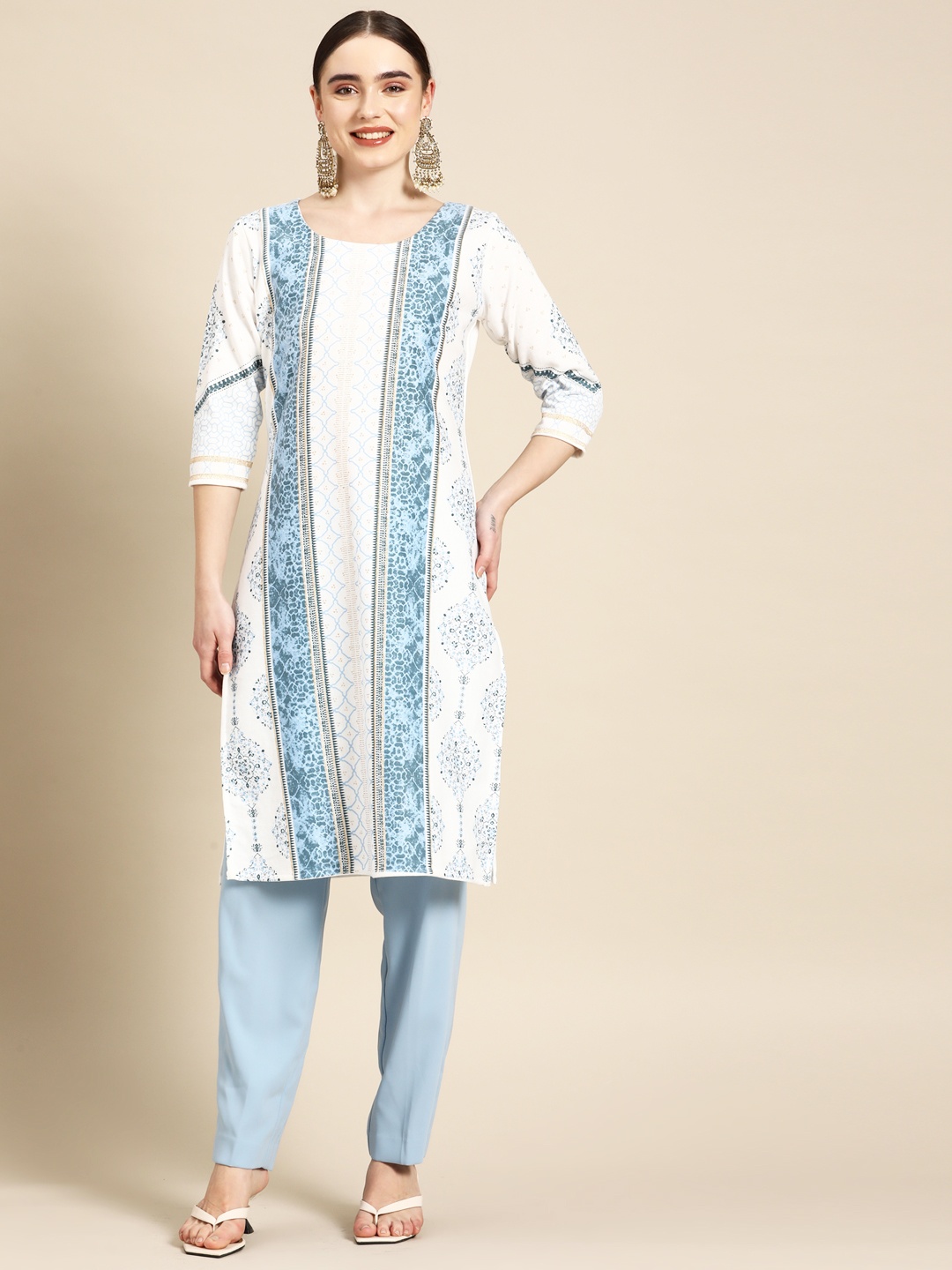 

Saadgi Women Blue & White Ethnic Motifs Printed Straight Wool Kurta