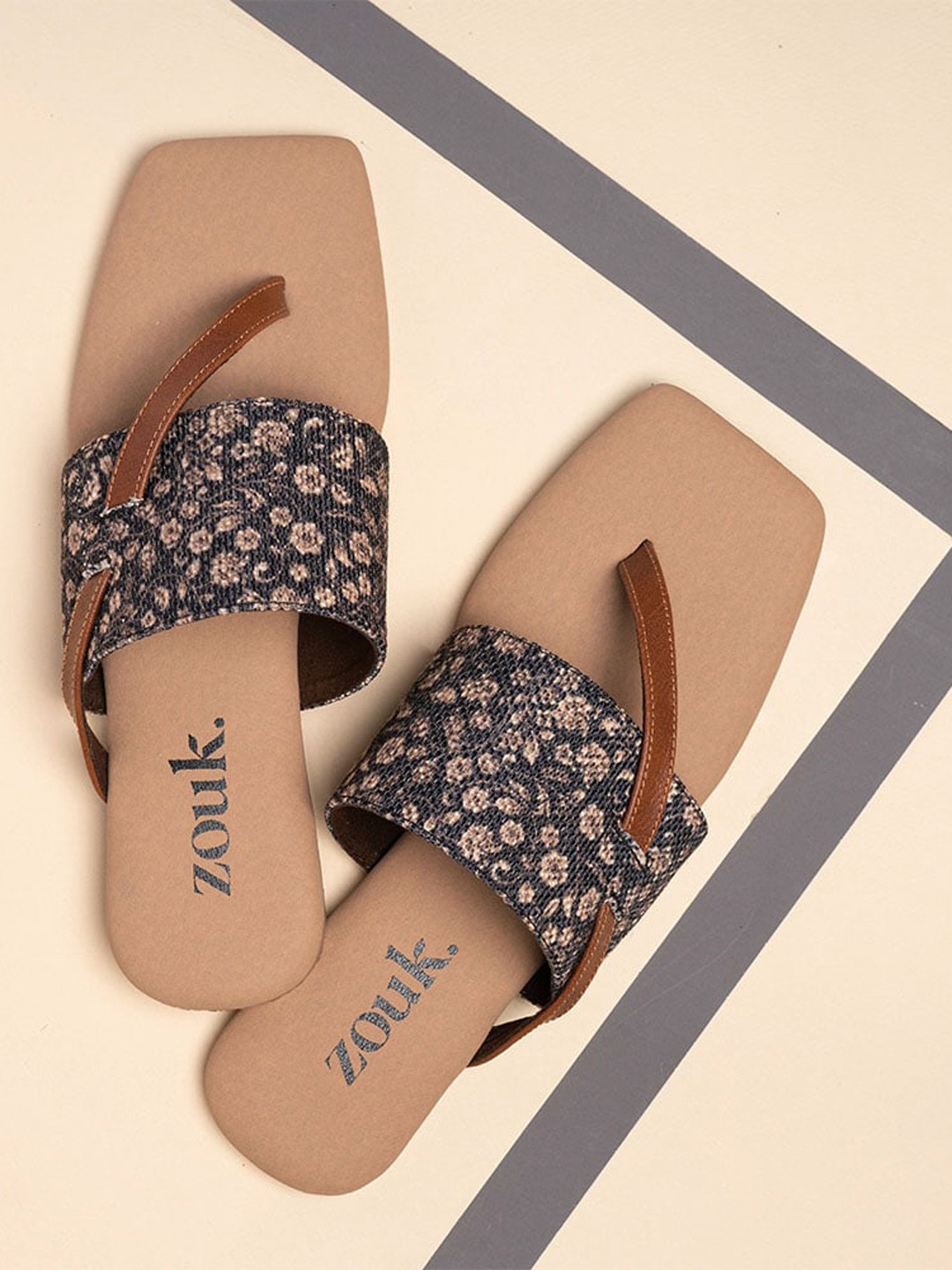 

ZOUK Women Printed Open Toe Flats, Black