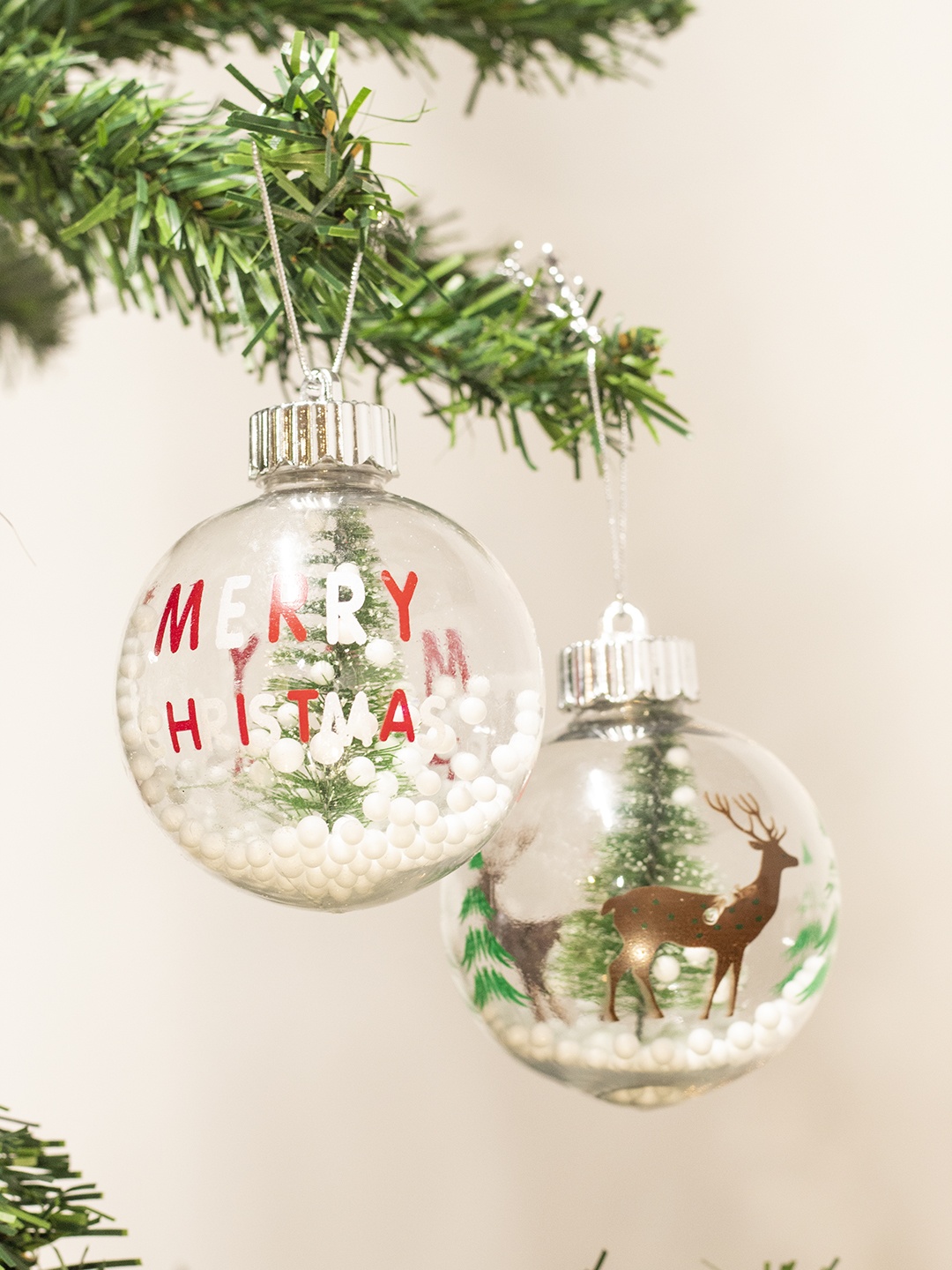 

MARKET99 Set Of 2 Reindeer Printed Christmas Hanging Ball, Transparent