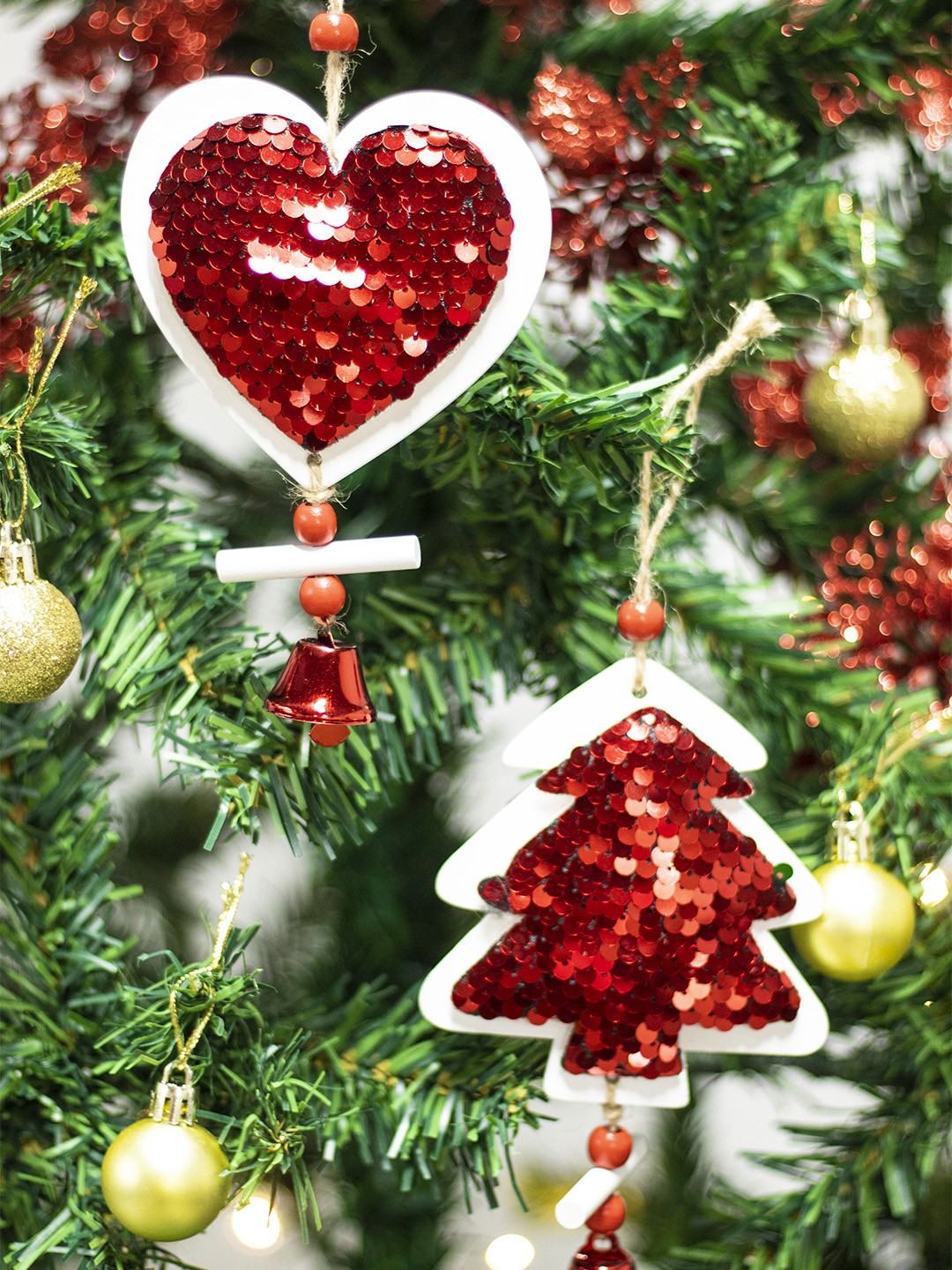 

MARKET99 Set Of 4 Heart & Star Shaped Christmas Hanging Decorations, Red