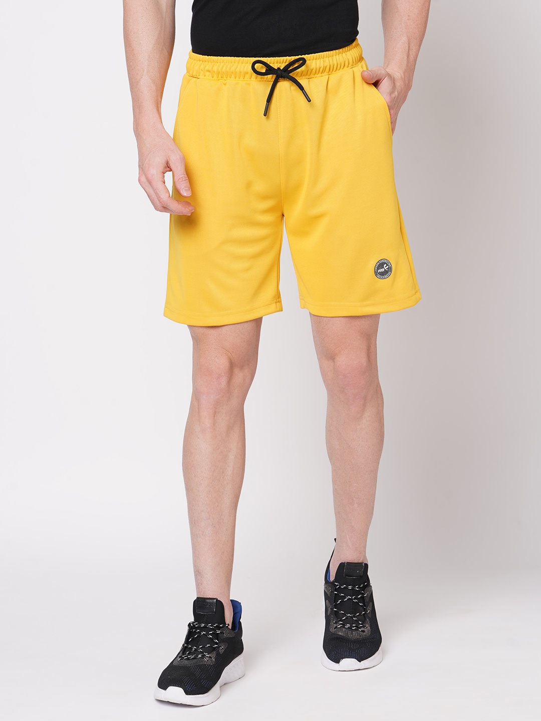 

FiTZ Men Outdoor Sports Shorts, Yellow
