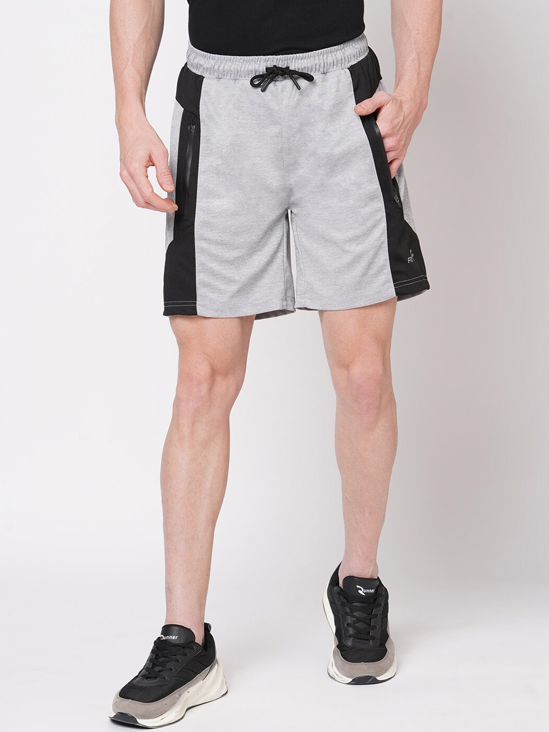 

FiTZ Men Outdoor Sports Shorts, Grey