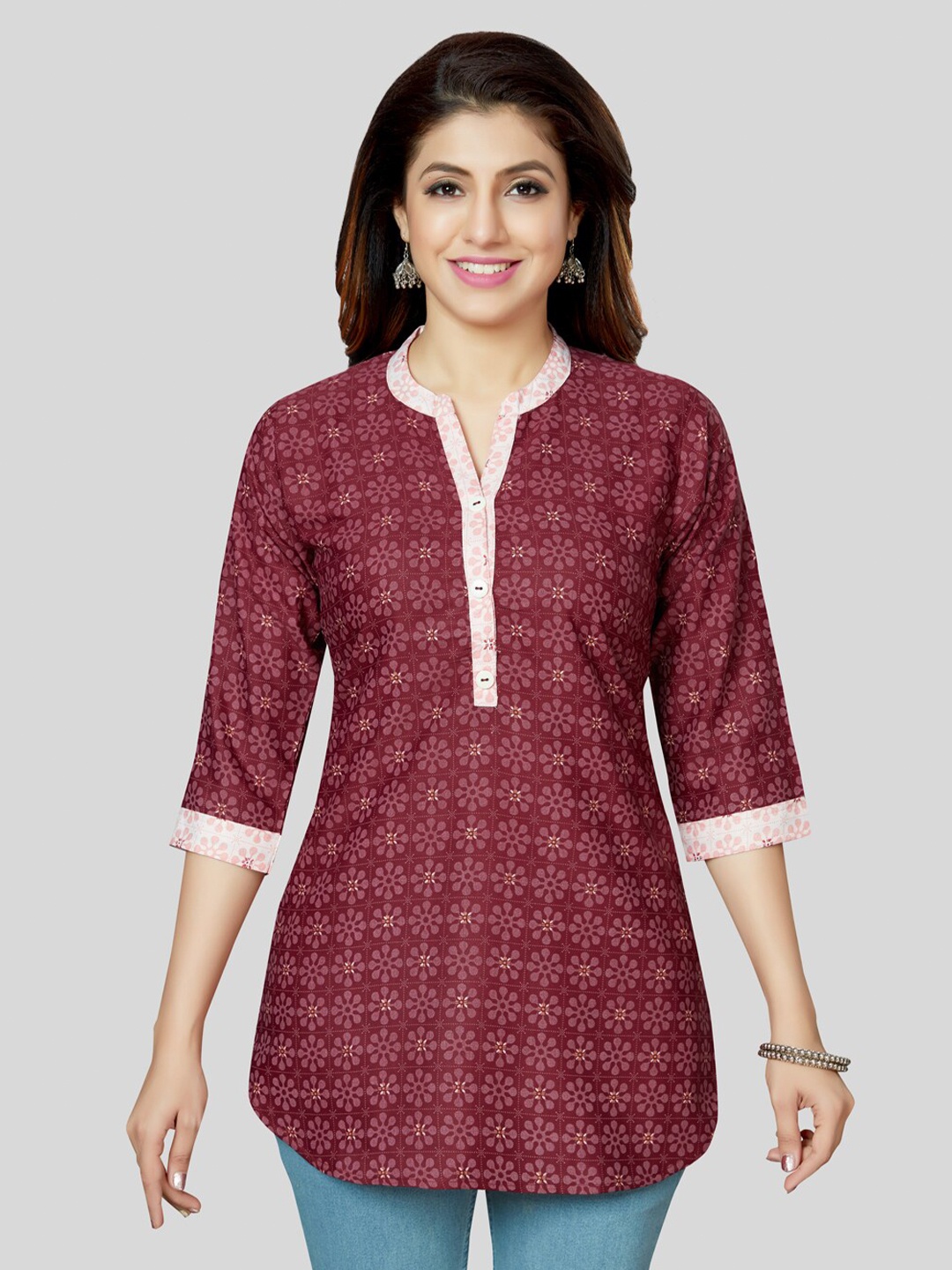

Saree Swarg Floral Printed Kurti, Maroon