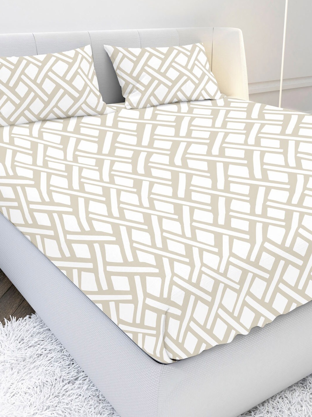 

MAYFAIR HOMES LONDON Beige & White Geometric 210 TC King Bedsheet with 2 Pillow Covers