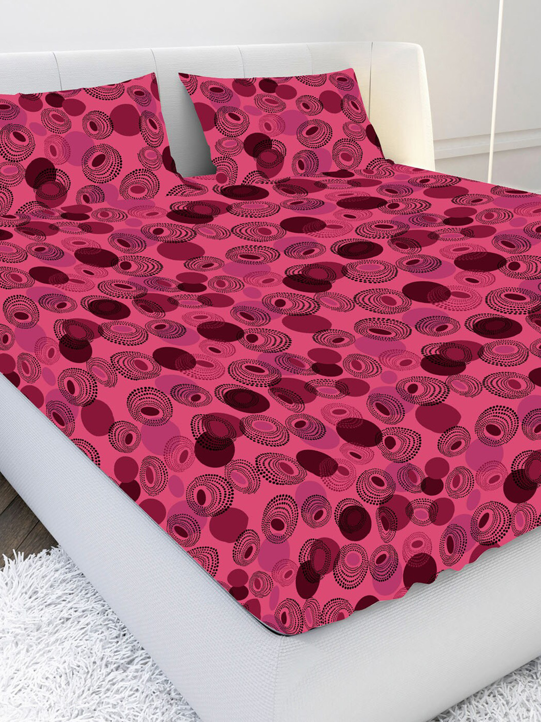 

MAYFAIR HOMES LONDON Pink & Black Geometric 144 TC King Bedsheet with 2 Pillow Covers