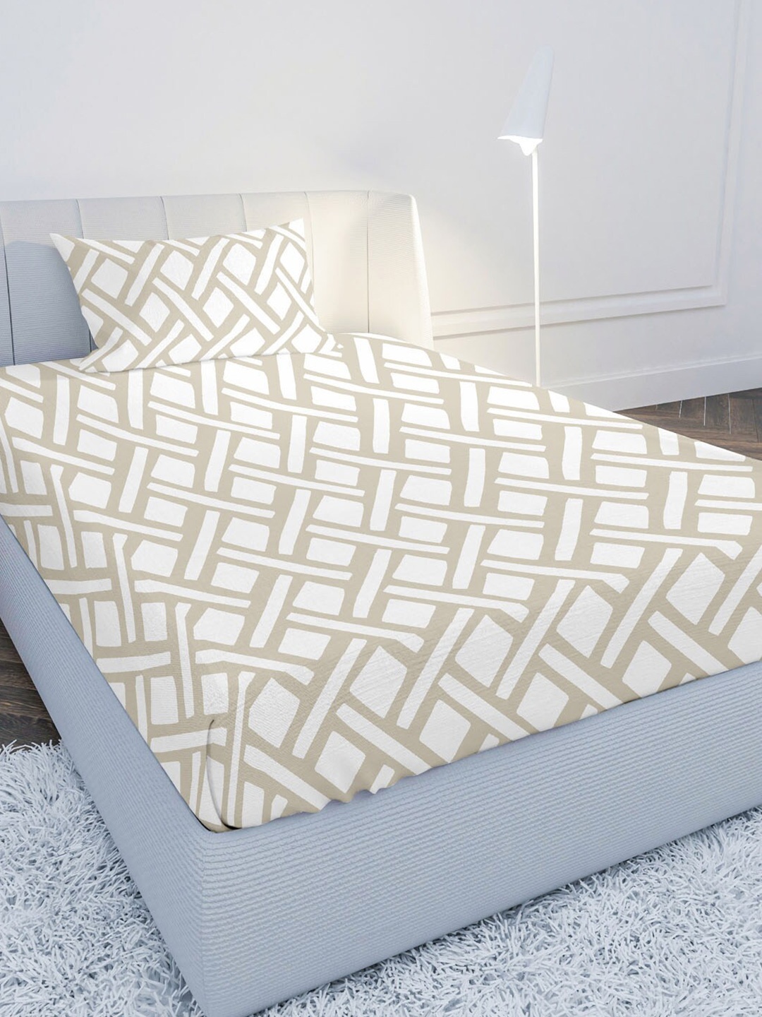 

MAYFAIR HOMES LONDON Beige & White Geometric 210 TC Single Bedsheet with 1 Pillow Covers