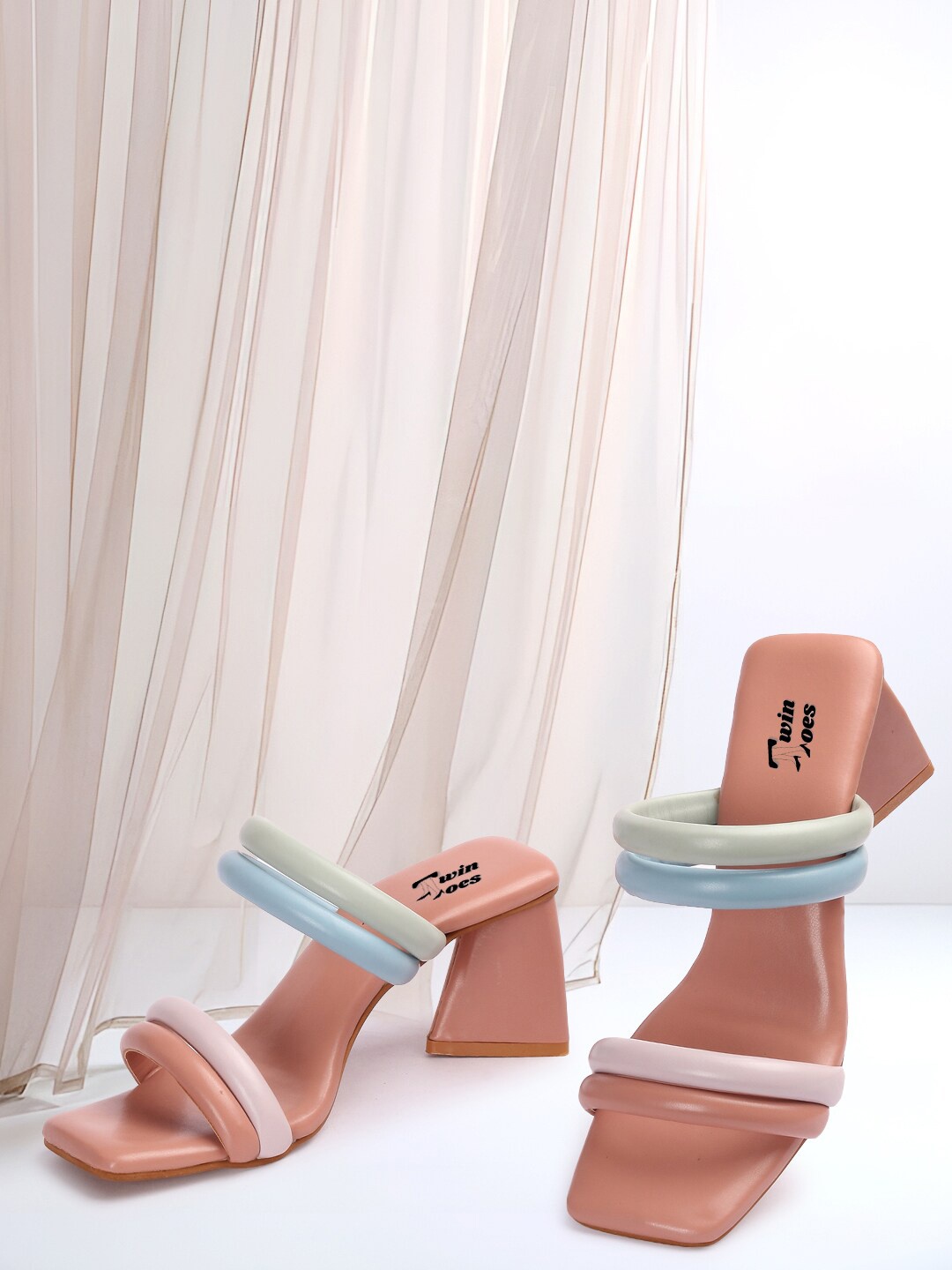 

TWIN TOES Women Colourblocked Block Heels, Pink