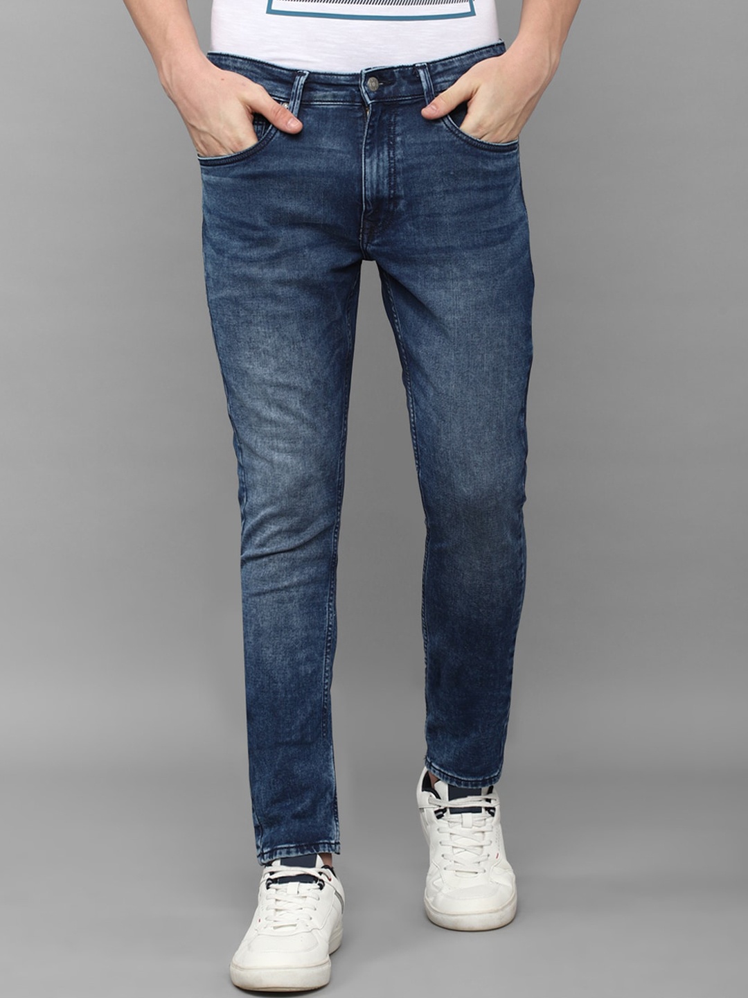 

Louis Philippe Jeans Men Slim Fit Heavy Fade Jeans, Navy blue