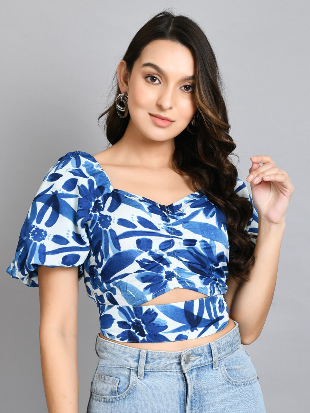 

PRETTY LOVING THING Floral Print Sweetheart Neck Crop Top, Blue