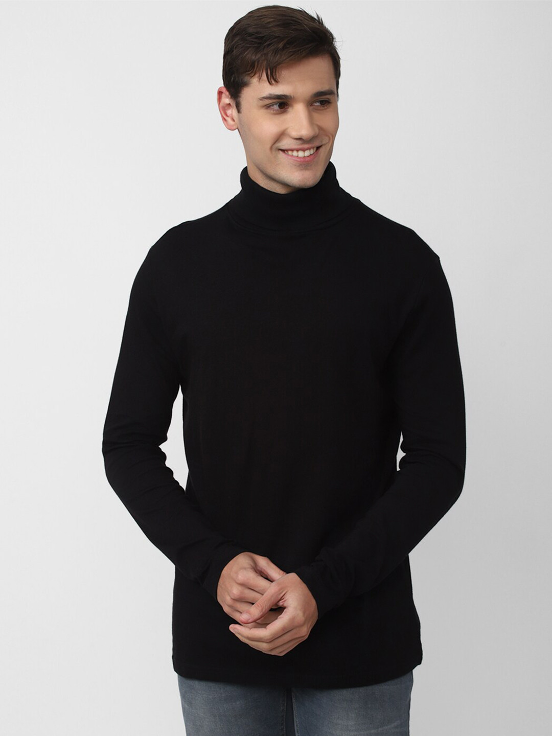 

FOREVER 21 Men Black Cotton Solid High Neck T-shirt