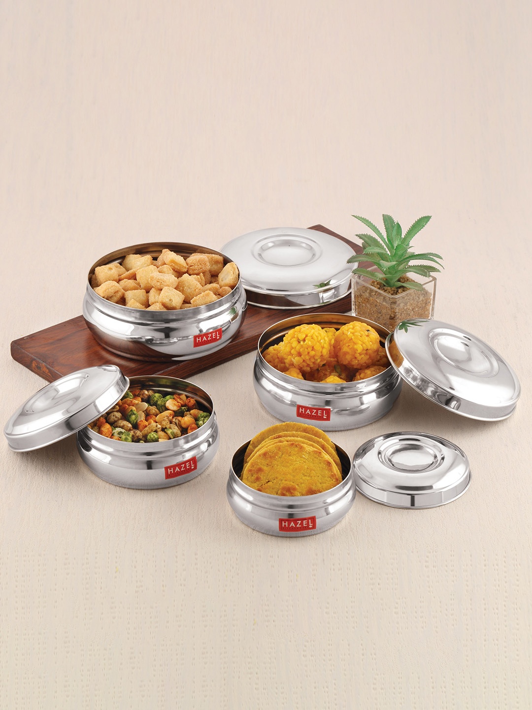 

HAZEL Silver Toned Set Of 4 Stainless Steel Airtight Storage Container