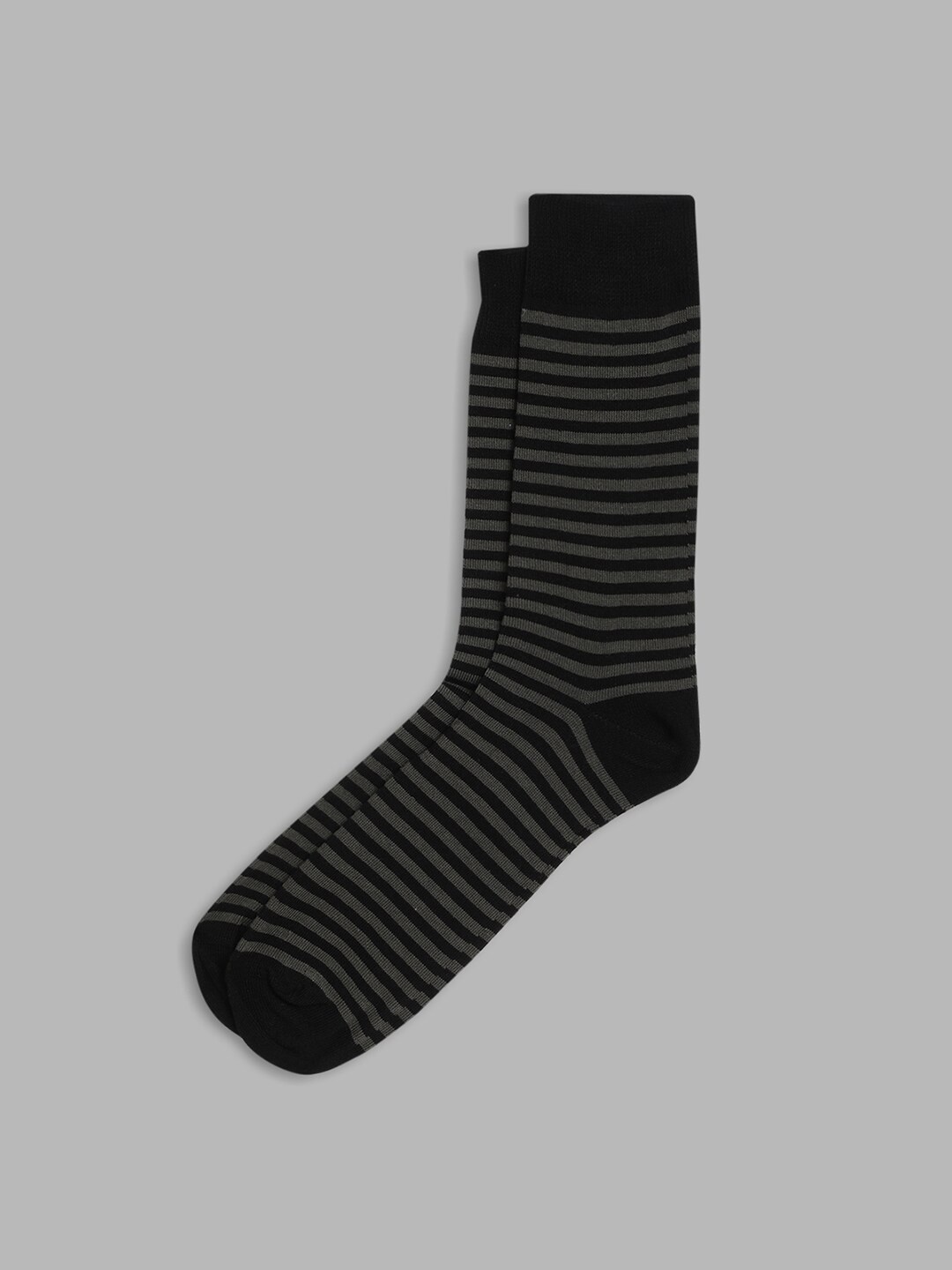 

LINDBERGH Men Striped Calf Length Socks, Olive