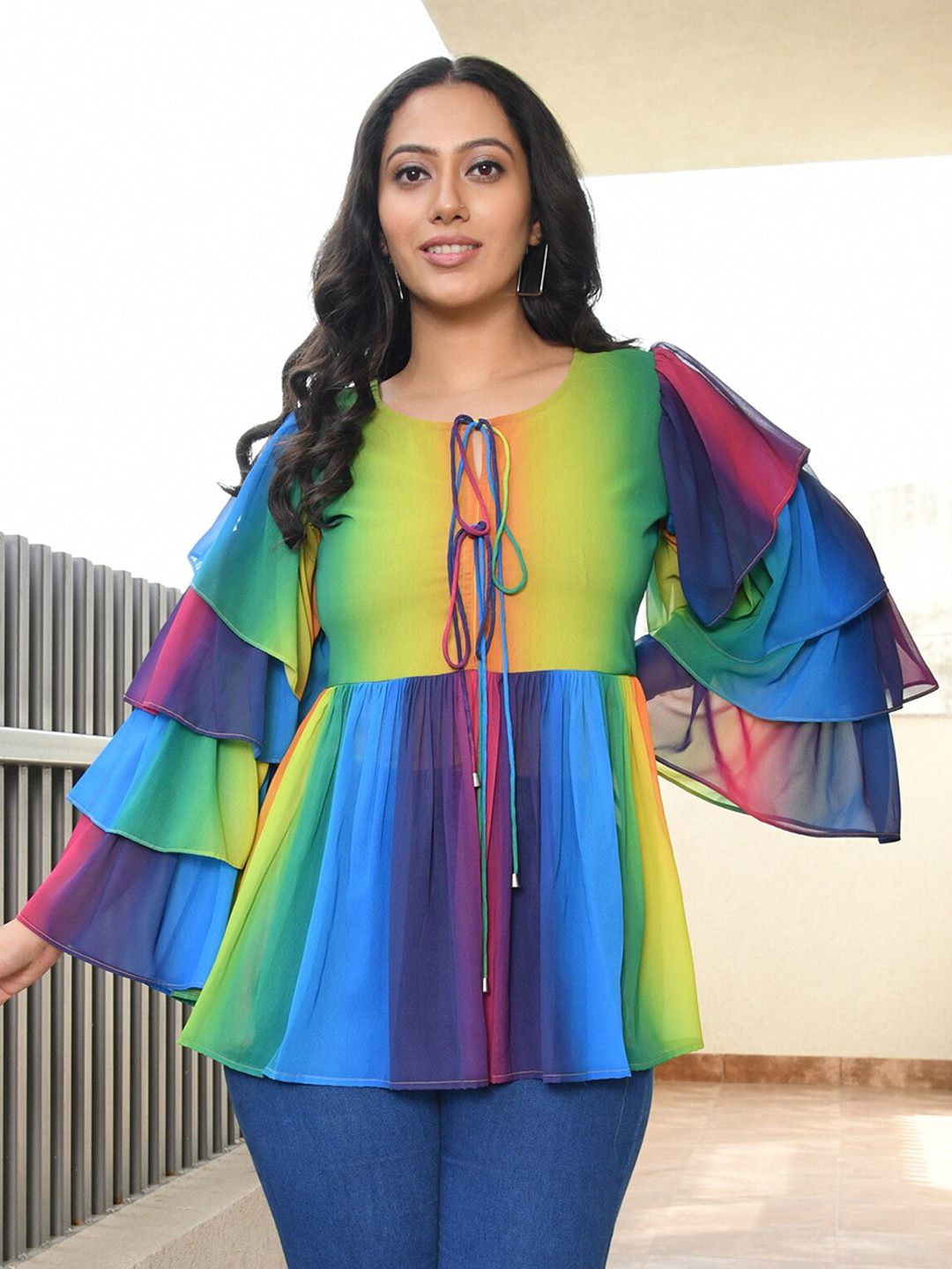 

Aaheli Colourblocked Tie-Up Neck Longline Top, Blue