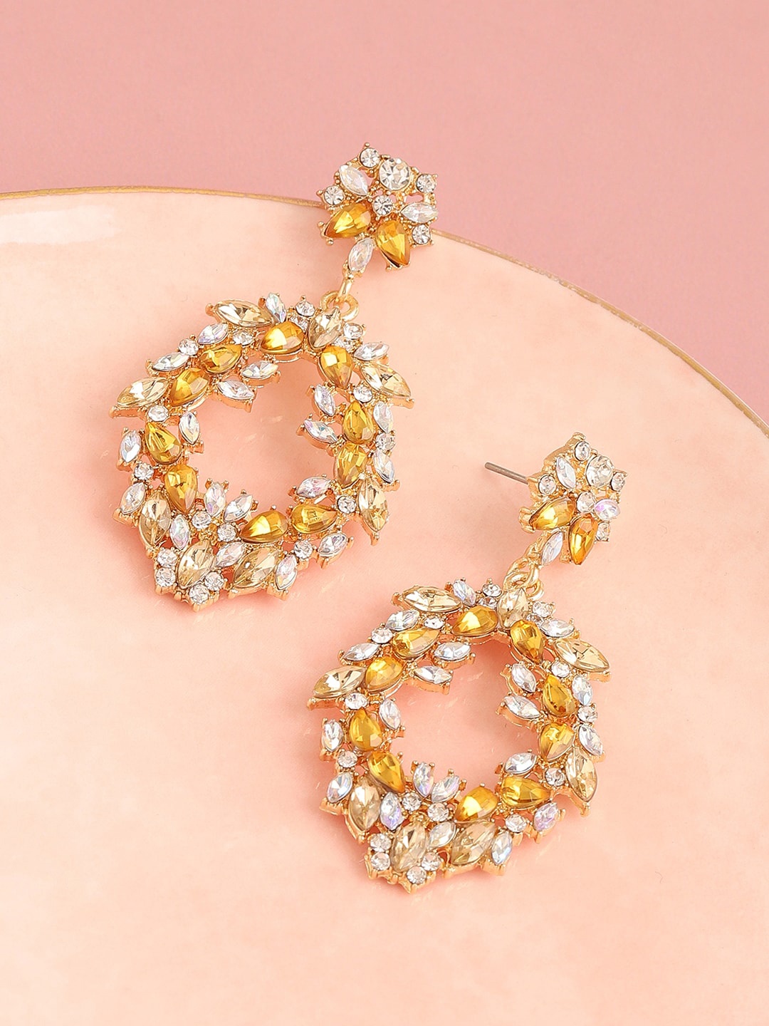 

SOHI Gold Plated Floral Drop Earrings
