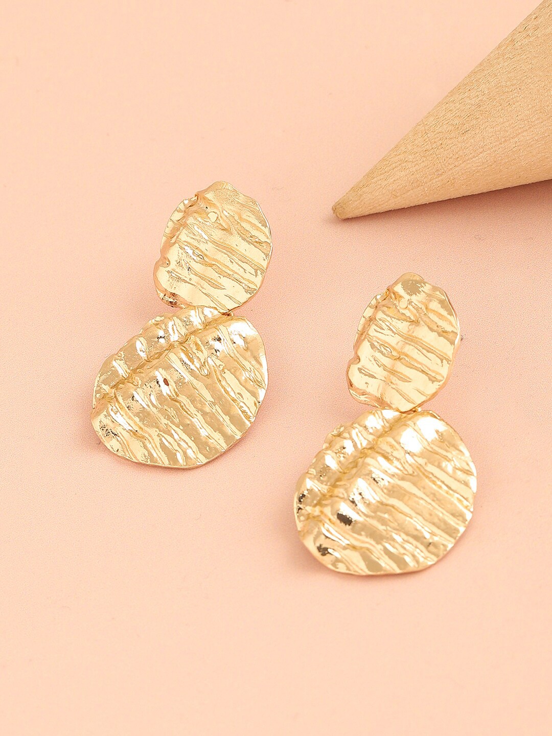 

SOHI Gold-Plated Contemporary Drop Earrings